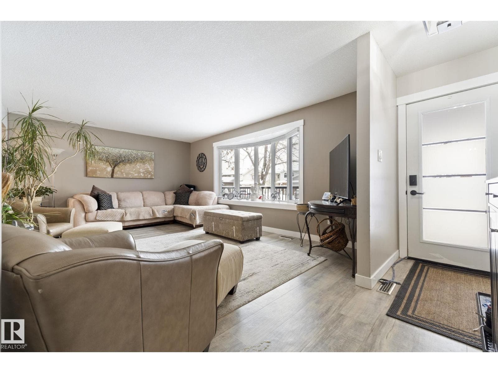 12116 148 AV NW photo 5