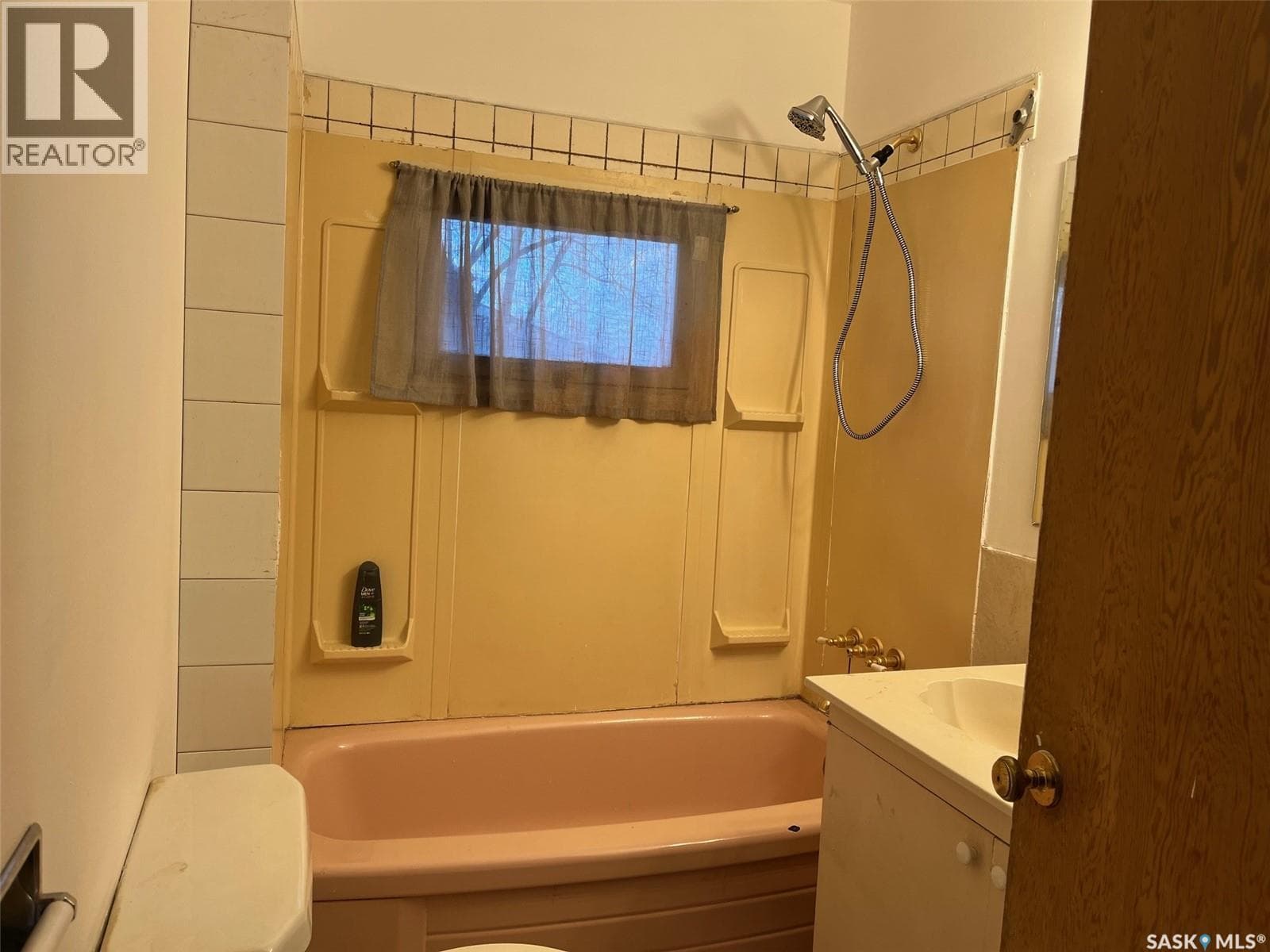 211 2nd STREET E photo 7