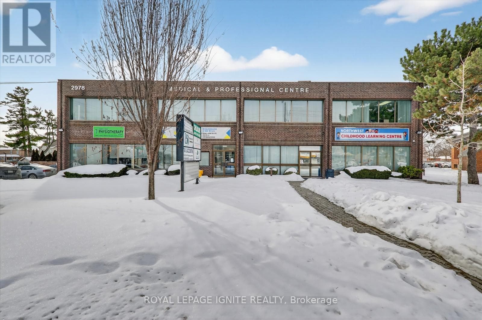 business at 101 - 2978 ISLINGTON AVENUE — $59,900