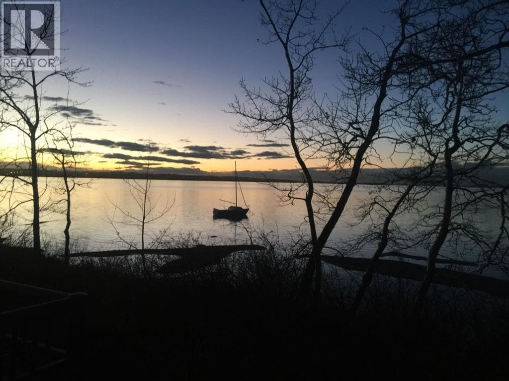 #147 D16, 5230 Lakeshore Drive — photo 4