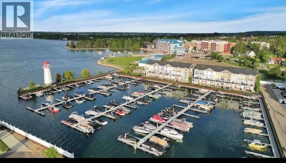 #147 D16, 5230 Lakeshore Drive