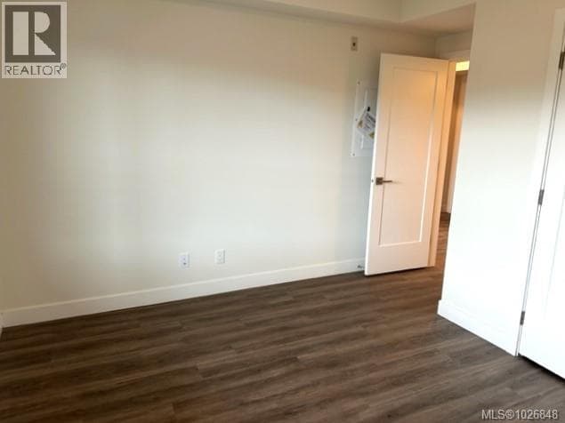 502 147 Haliburton St photo 5