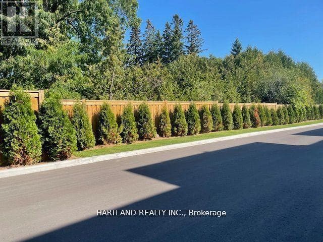 127 - 755 OMEGA DRIVE photo 2