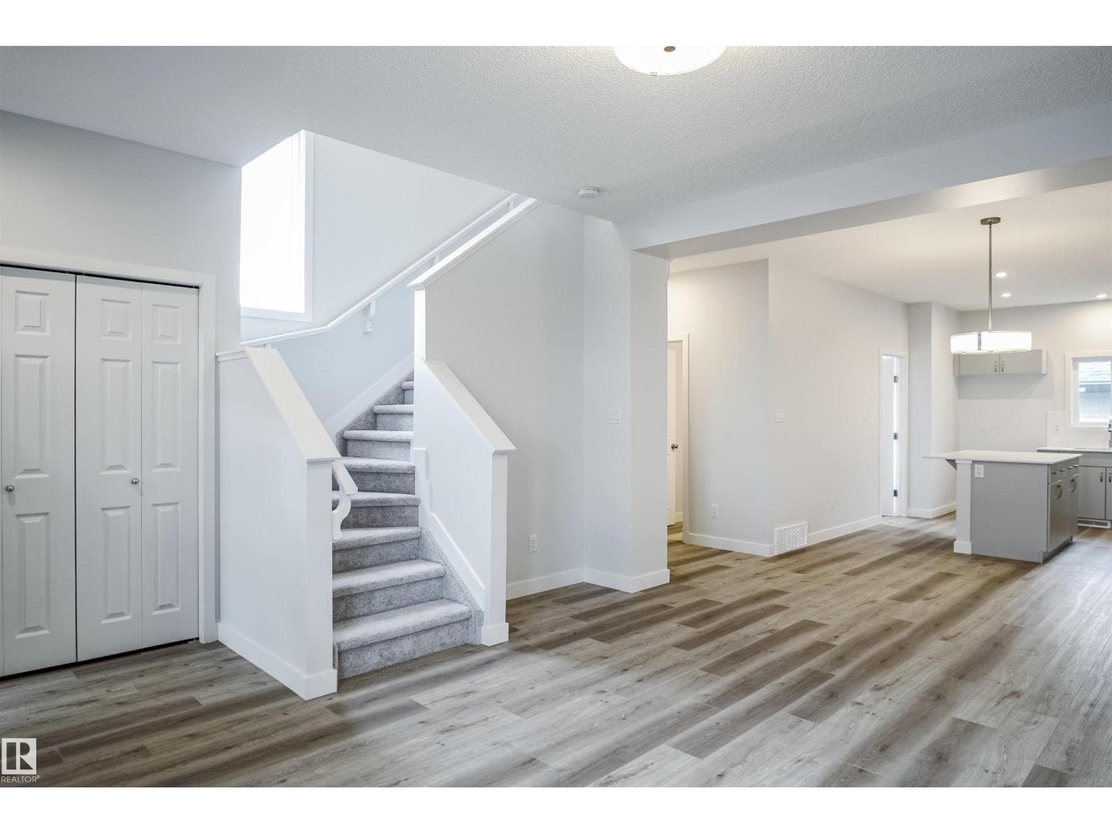 119 COPPERHAVEN DR photo 3