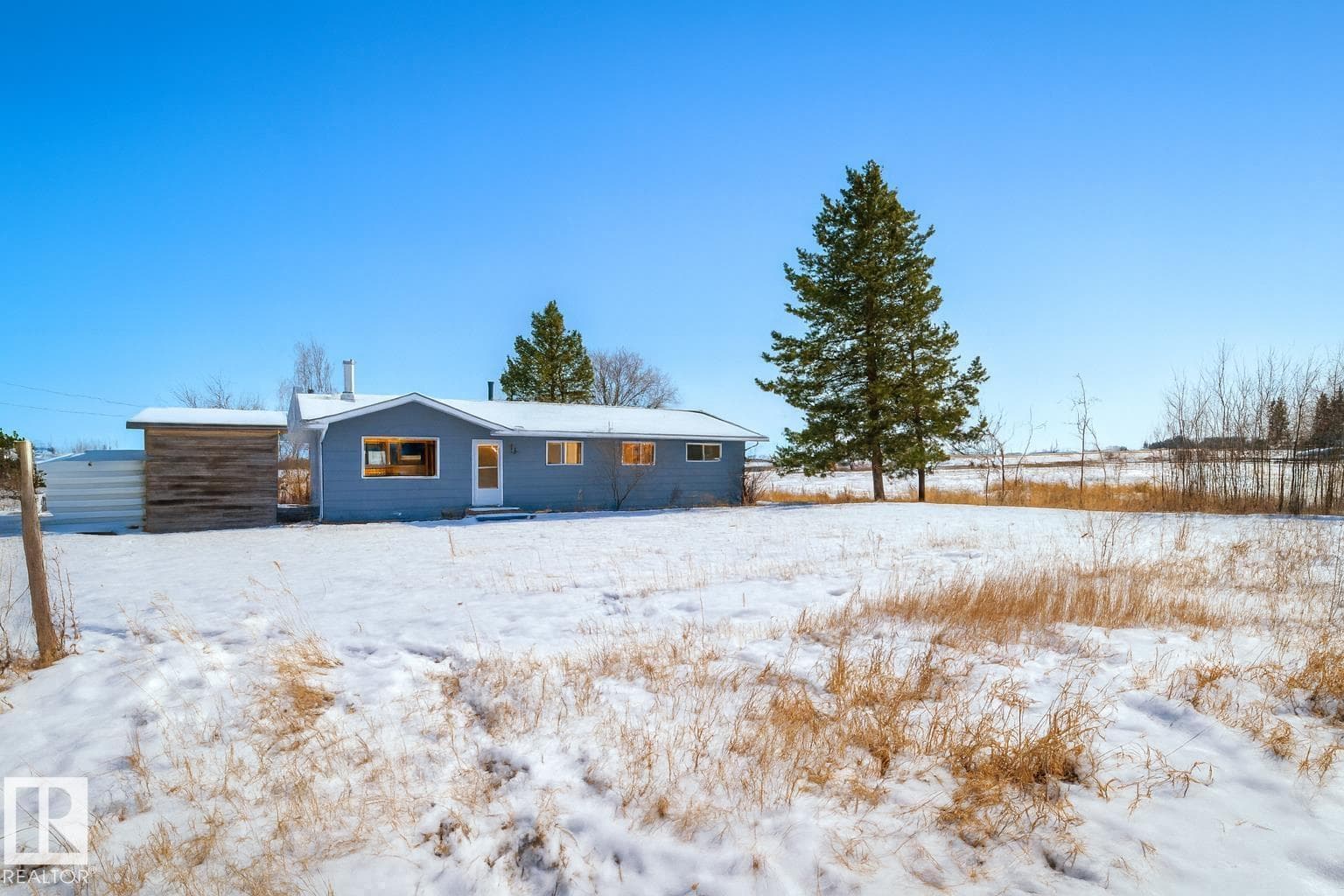 4 bed 1 bath single family at 4715 49 AV — $210,000
