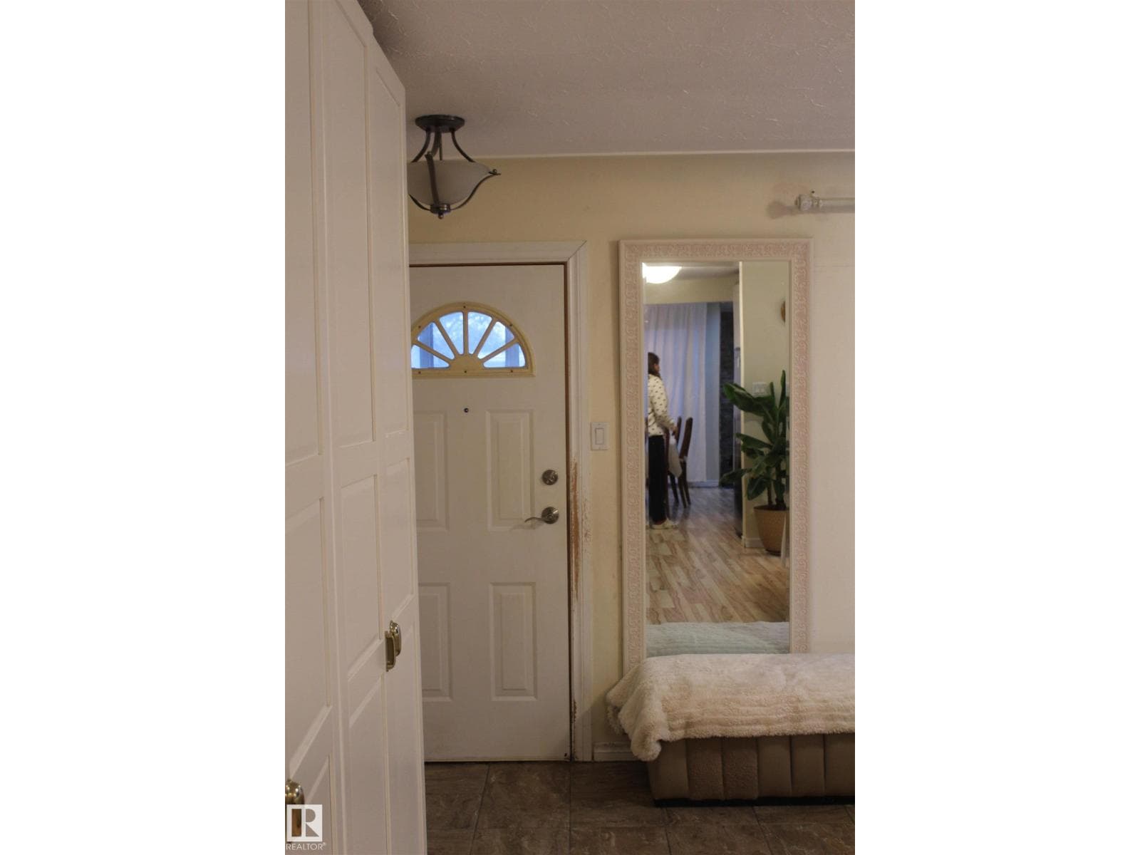 12432 134 ST NW photo 3