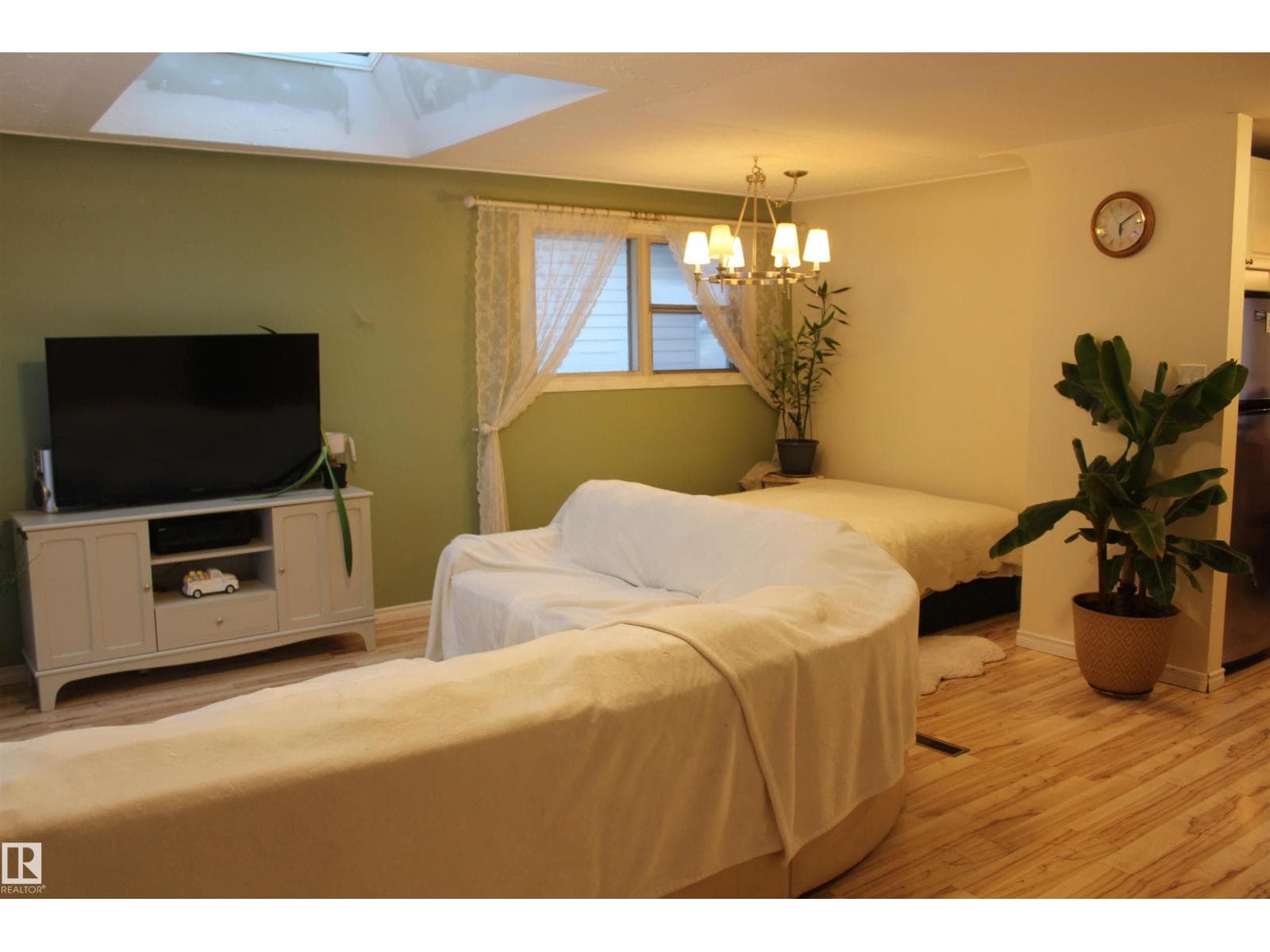 12432 134 ST NW photo 5