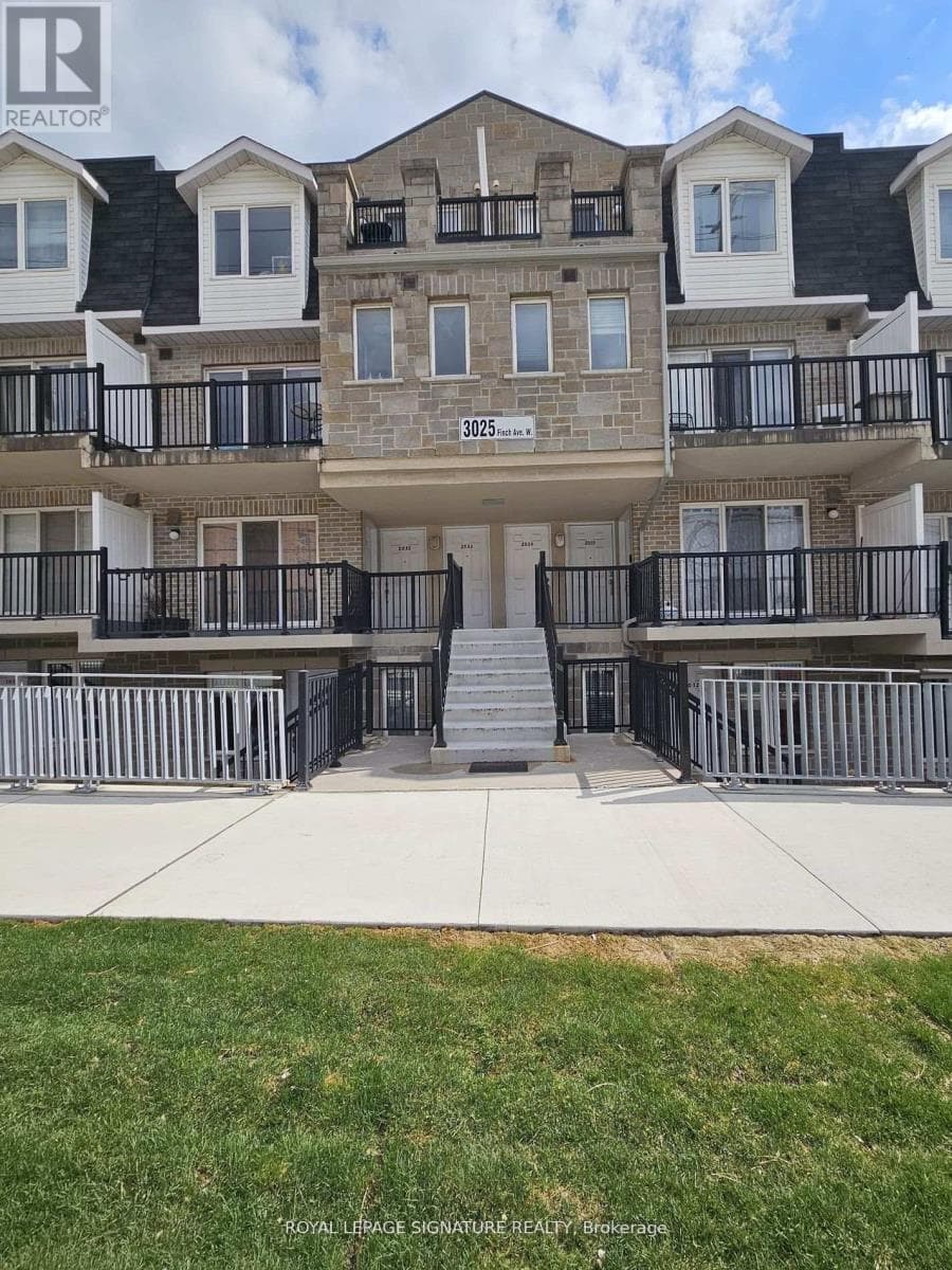 1 bed 1 bath single family at 2033 - 3025 FINCH AVENUE W — $410,000
