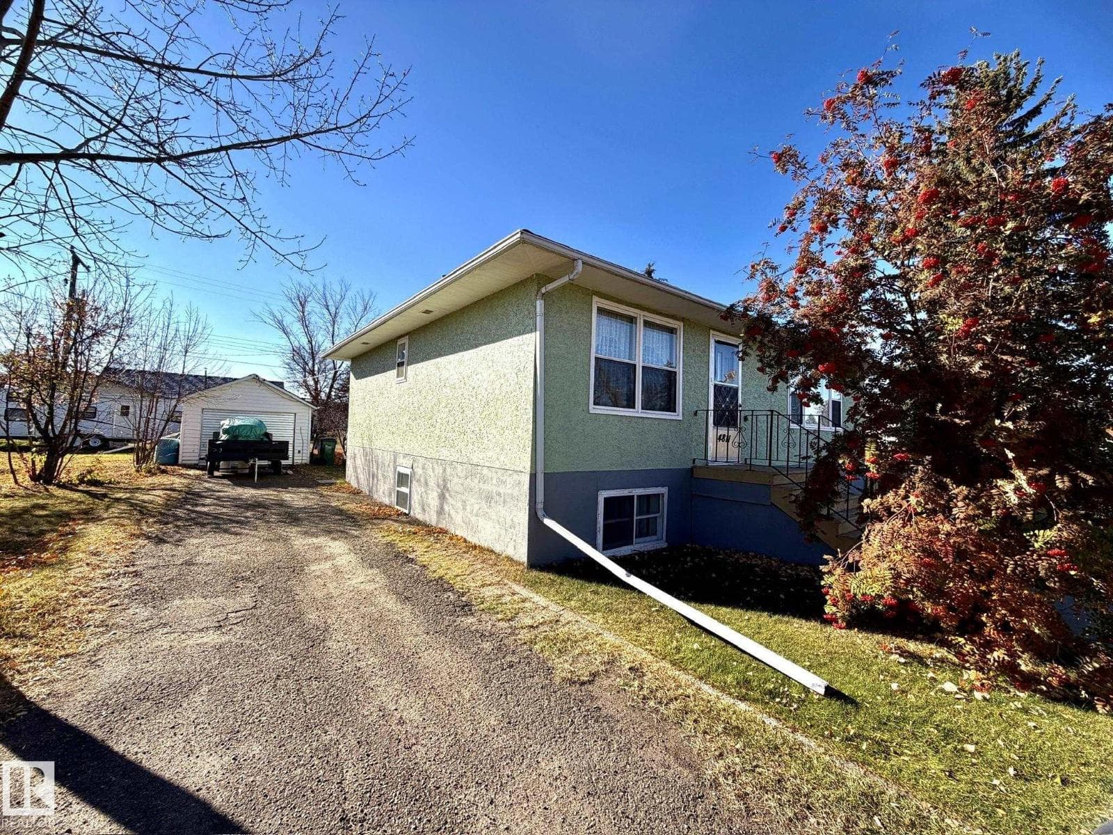 4811 51 AV — photo 5