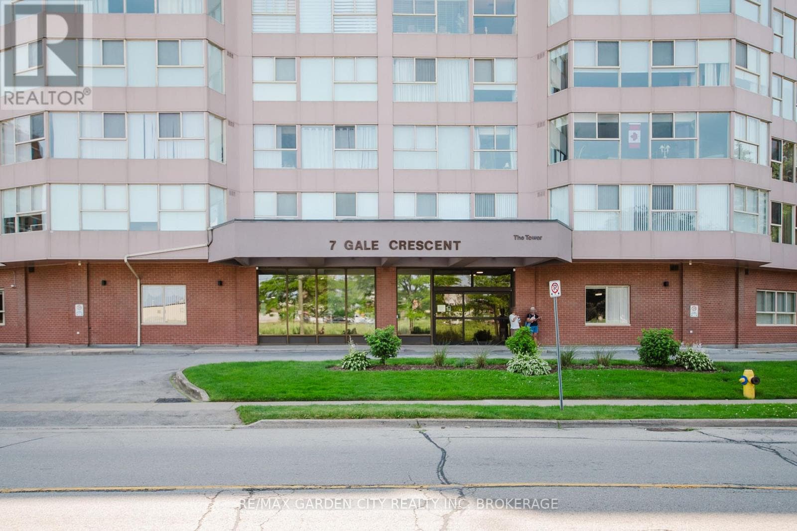 307 - 7 GALE CRESCENT photo 2