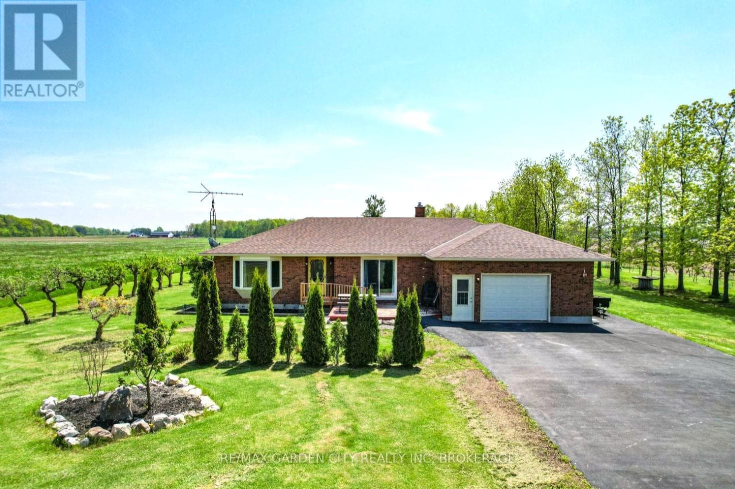 3 bed 2 bath single family at 5282 SPRING CREEK ROAD — $798,900