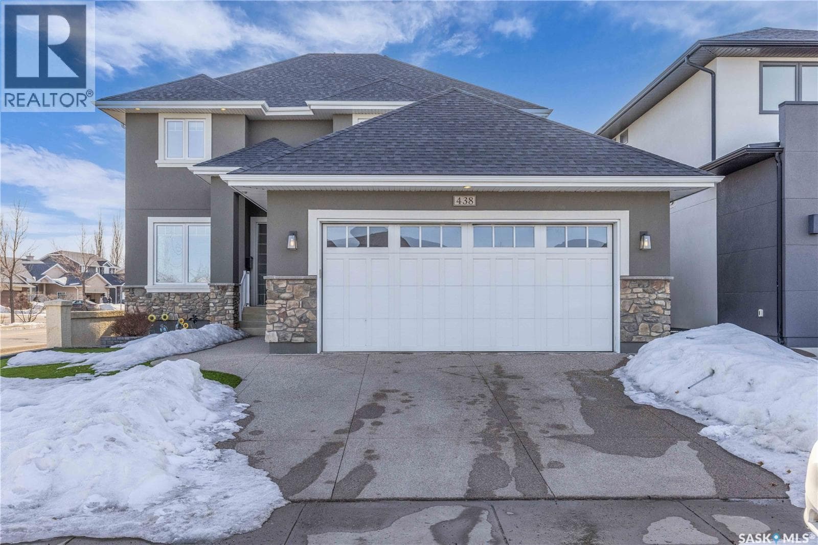 438 Horlick MANOR