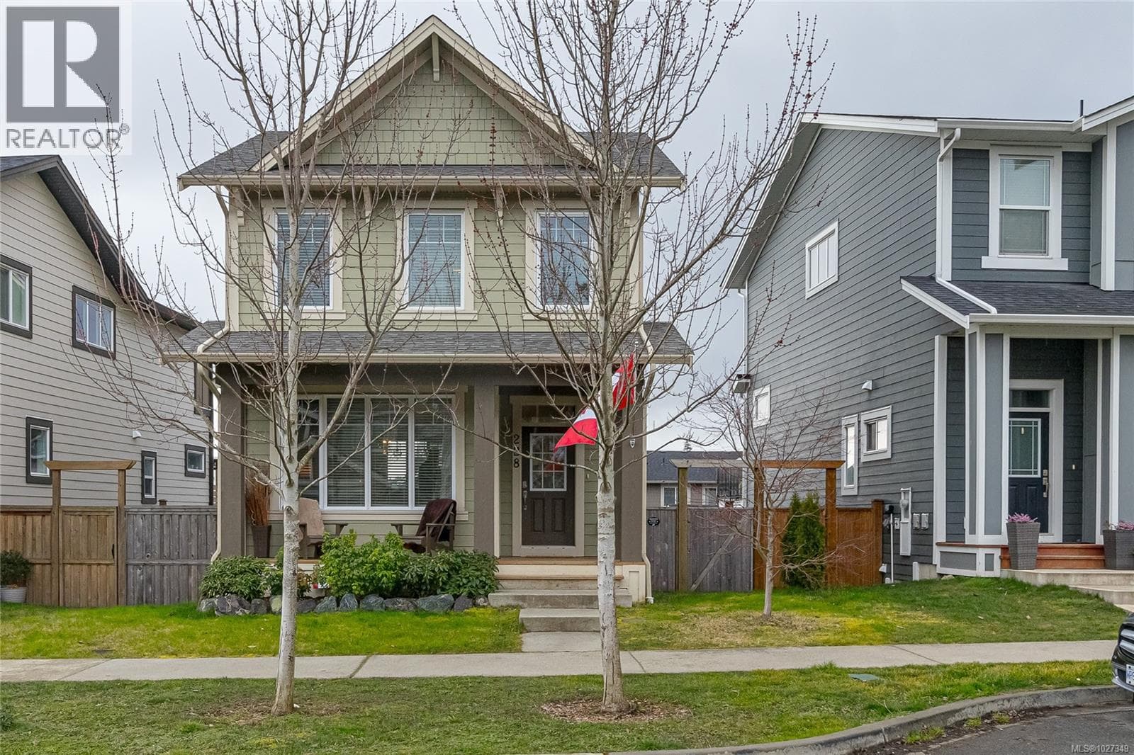 228 Caspian Dr photo 2