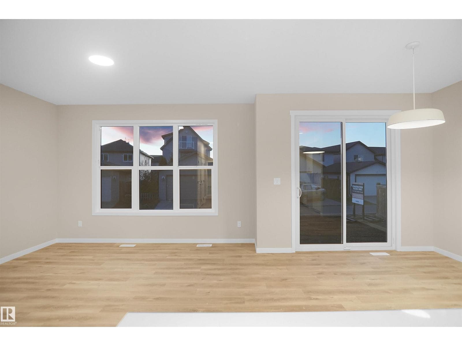 9828 219 ST NW photo 5