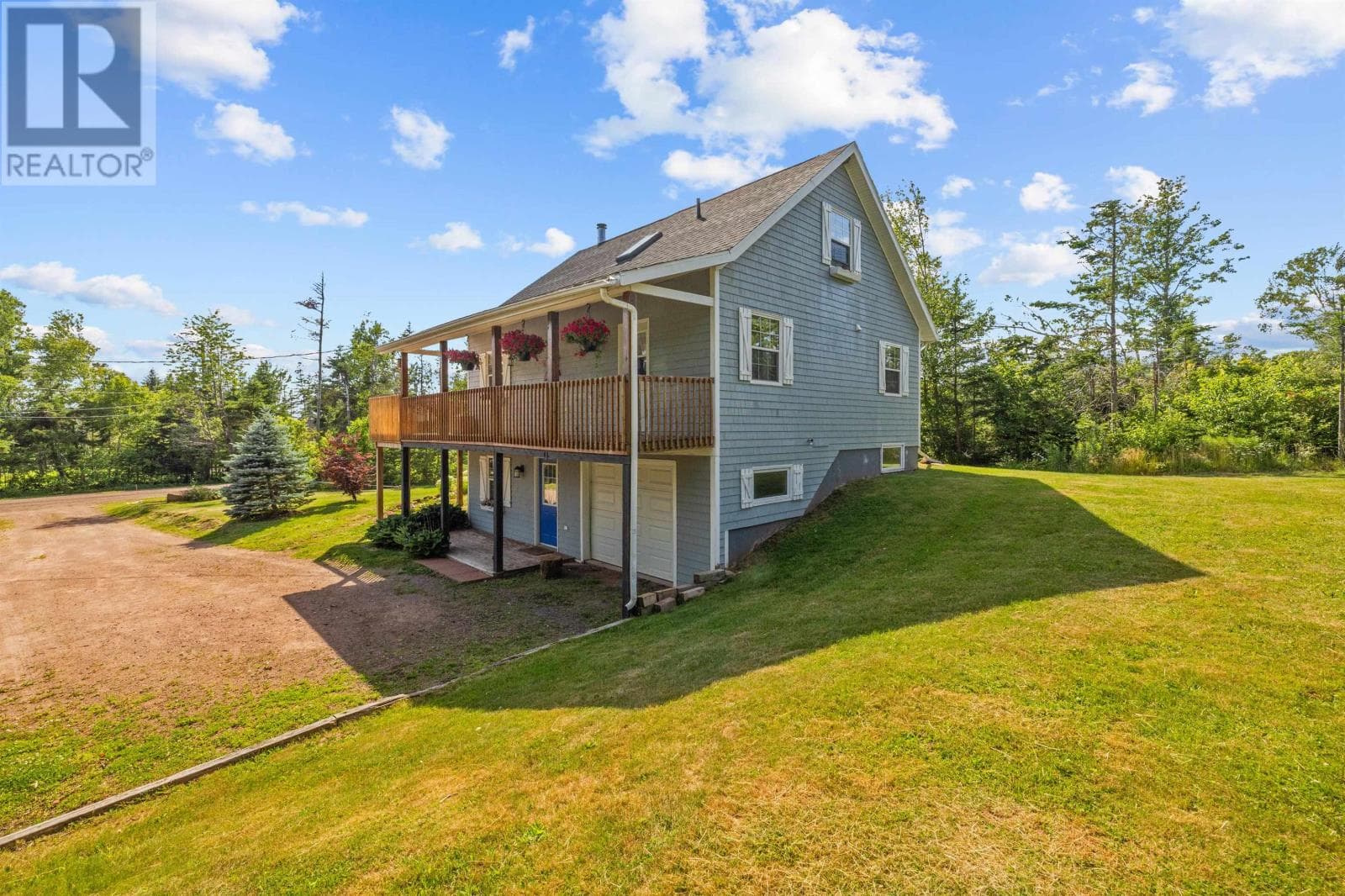 138 Seawood Drive photo 2