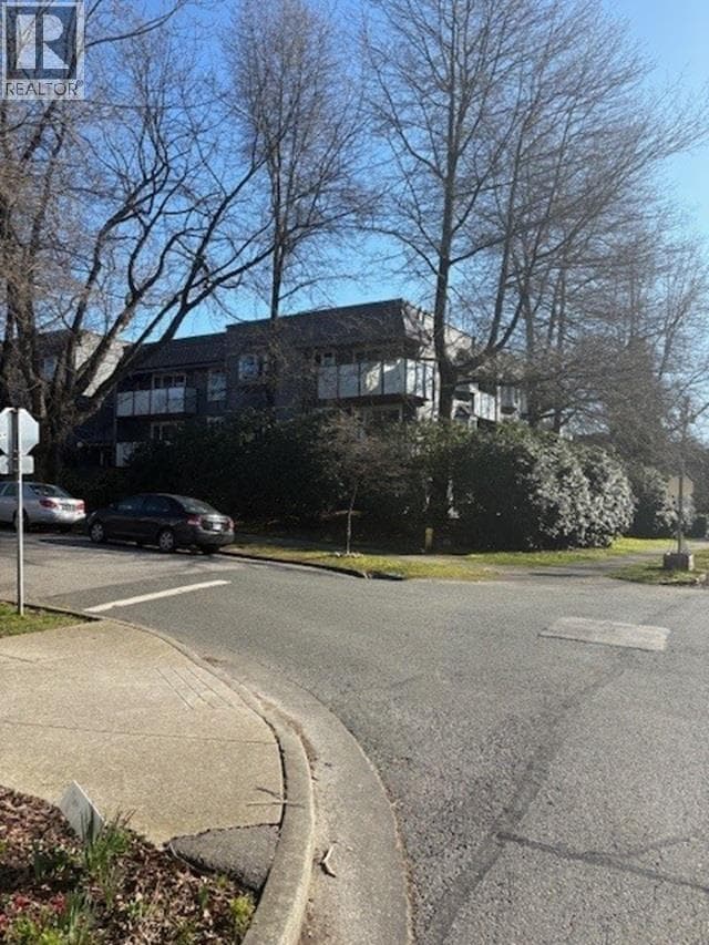 1 bed 1 bath single family at 205 2328 OXFORD STREET — $479,900