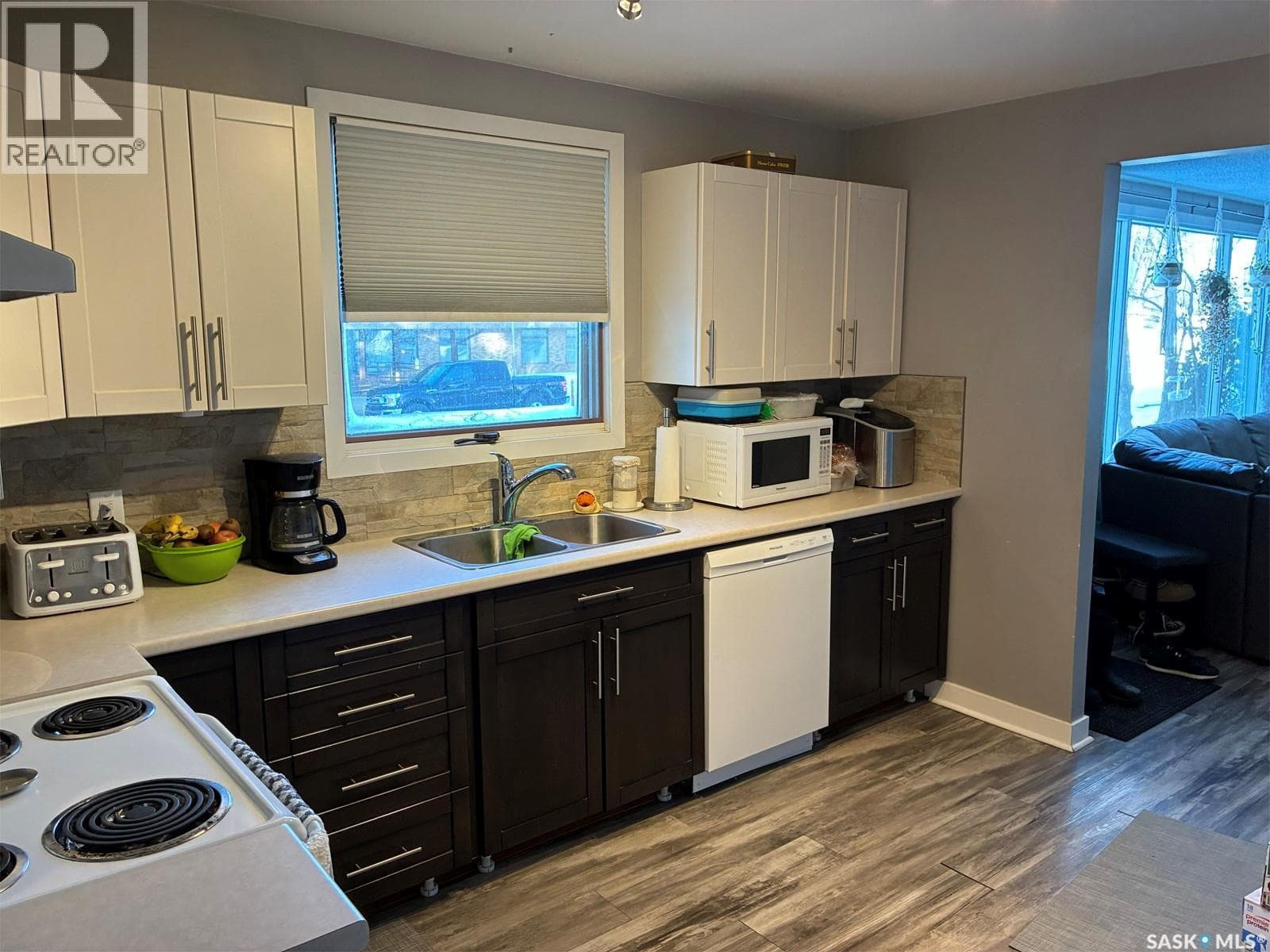 516 3rd STREET W photo 4