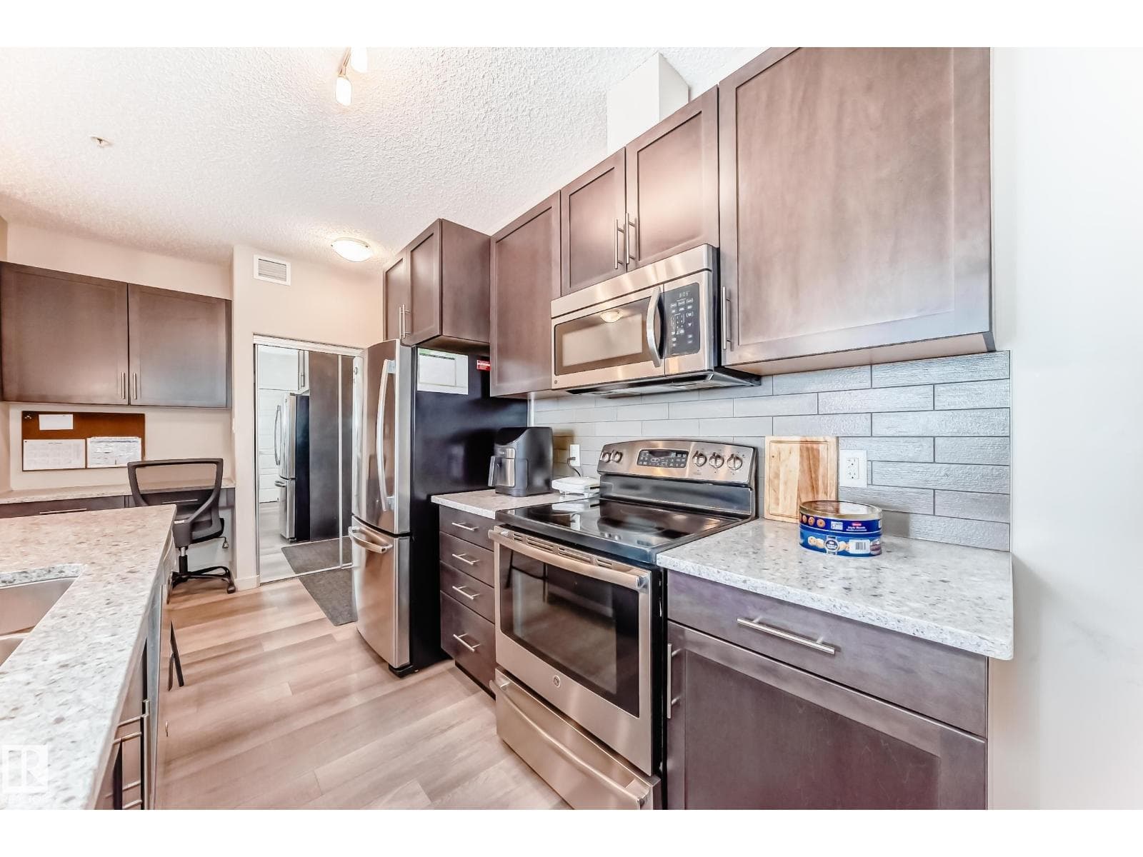 #108 1144 ADAMSON DR SW photo 10