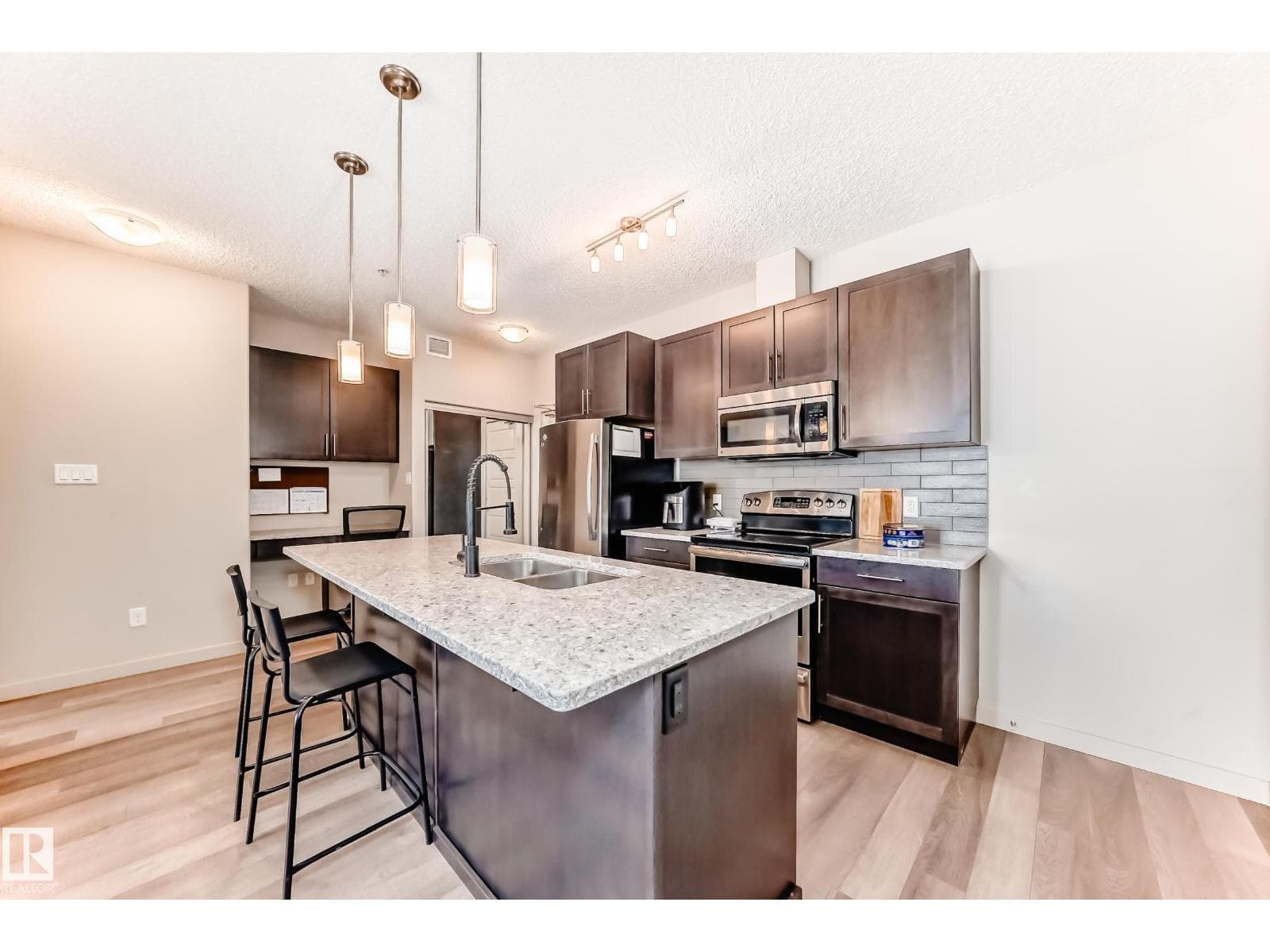 #108 1144 ADAMSON DR SW photo 11