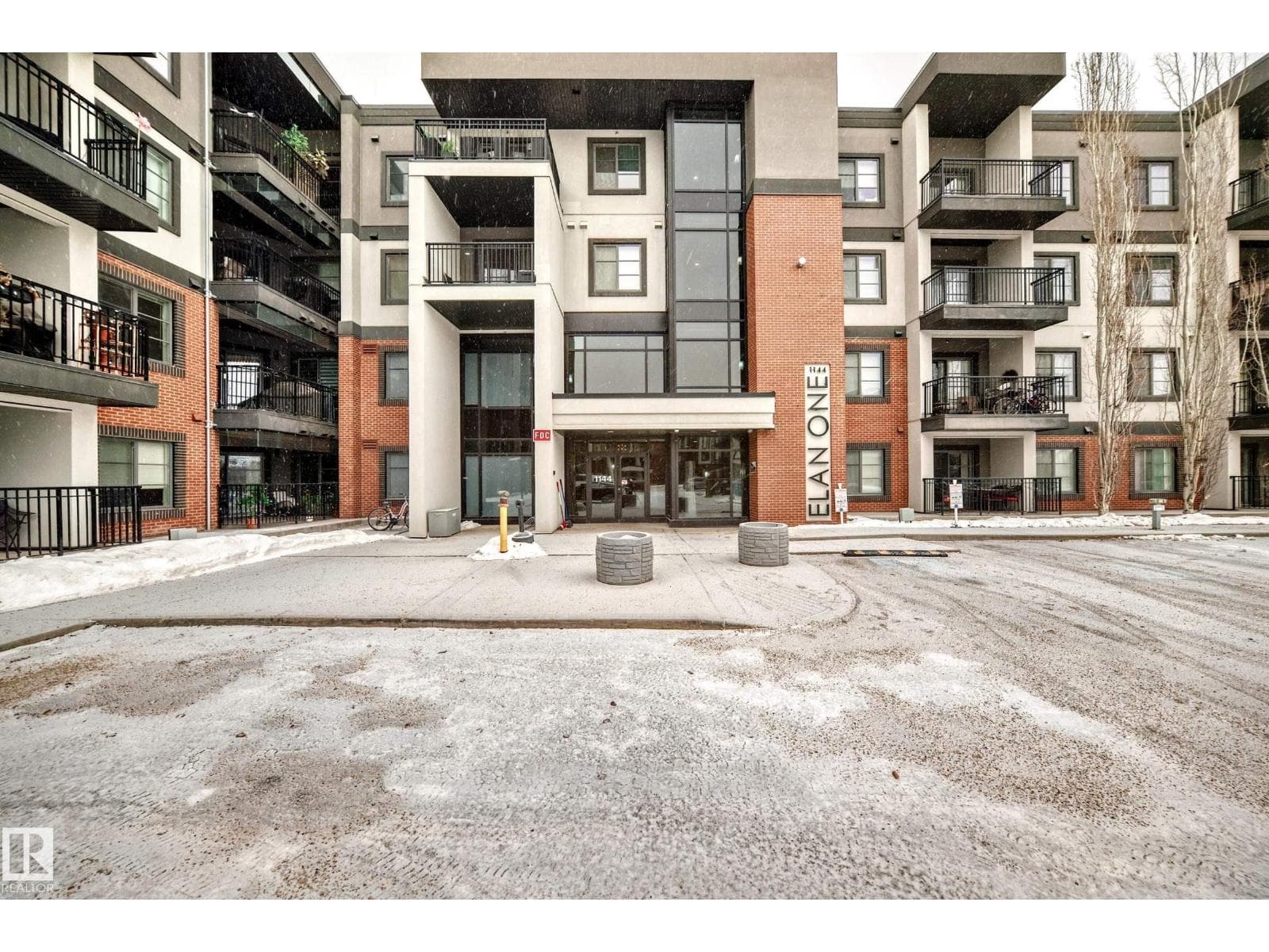 #108 1144 ADAMSON DR SW photo 2