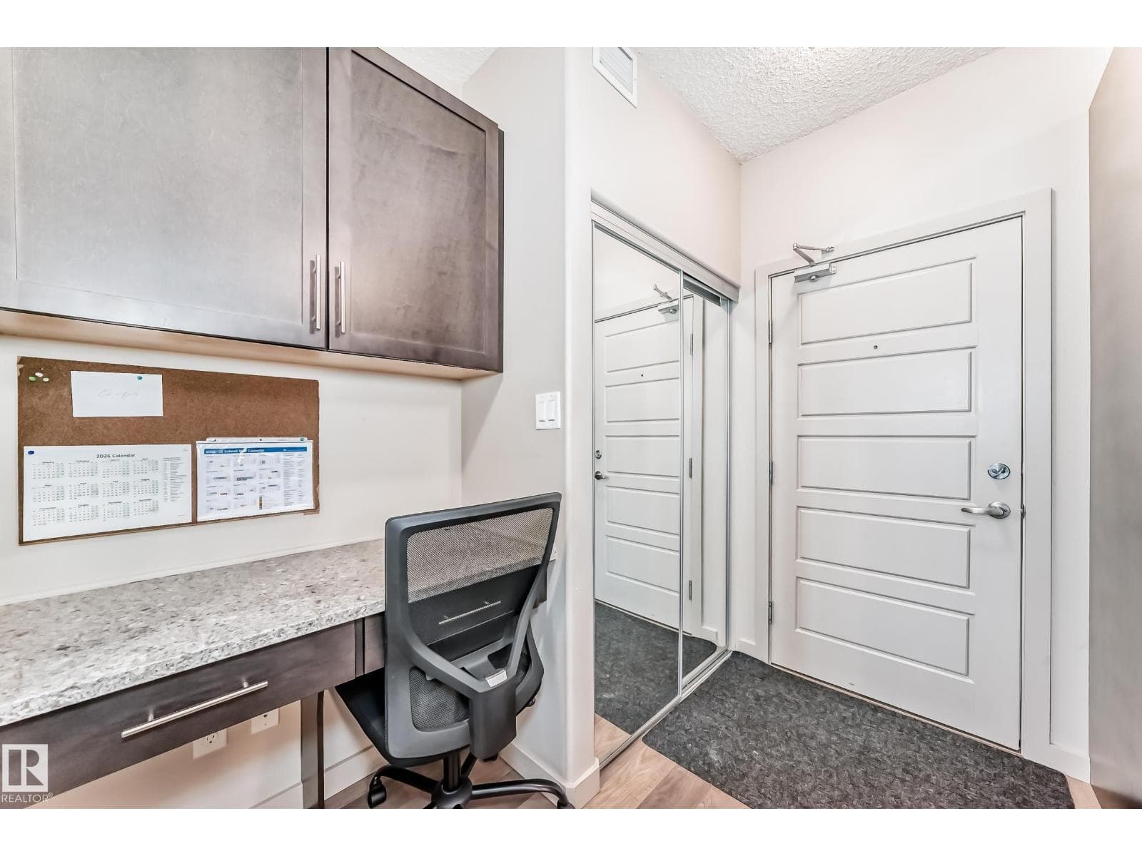 #108 1144 ADAMSON DR SW photo 4