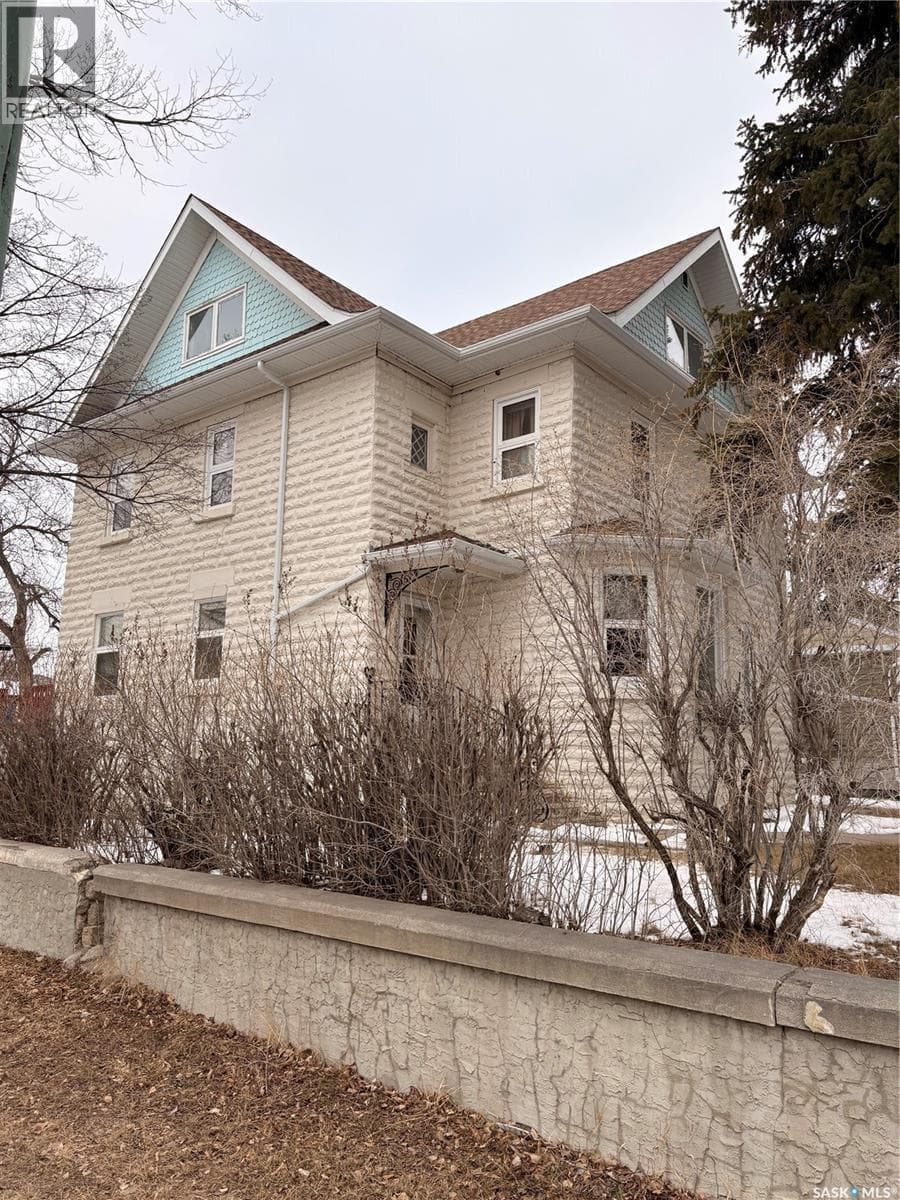 1102 Grafton AVENUE photo 2