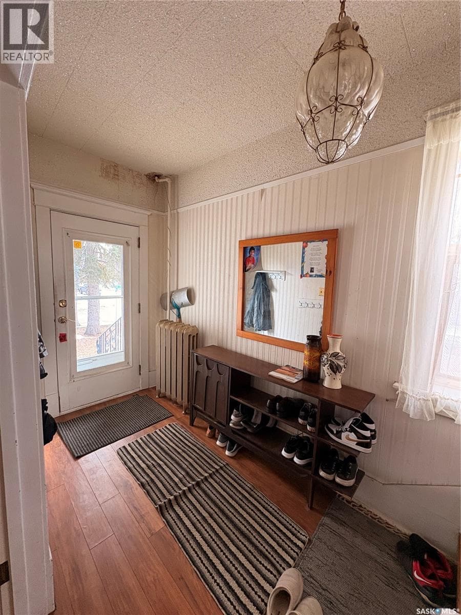 1102 Grafton AVENUE photo 3