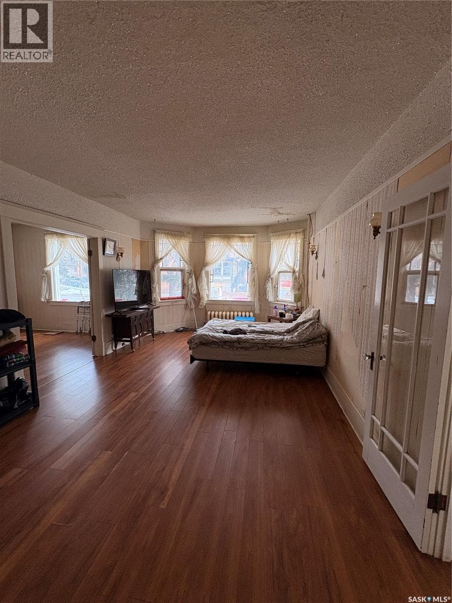 1102 Grafton AVENUE photo 4