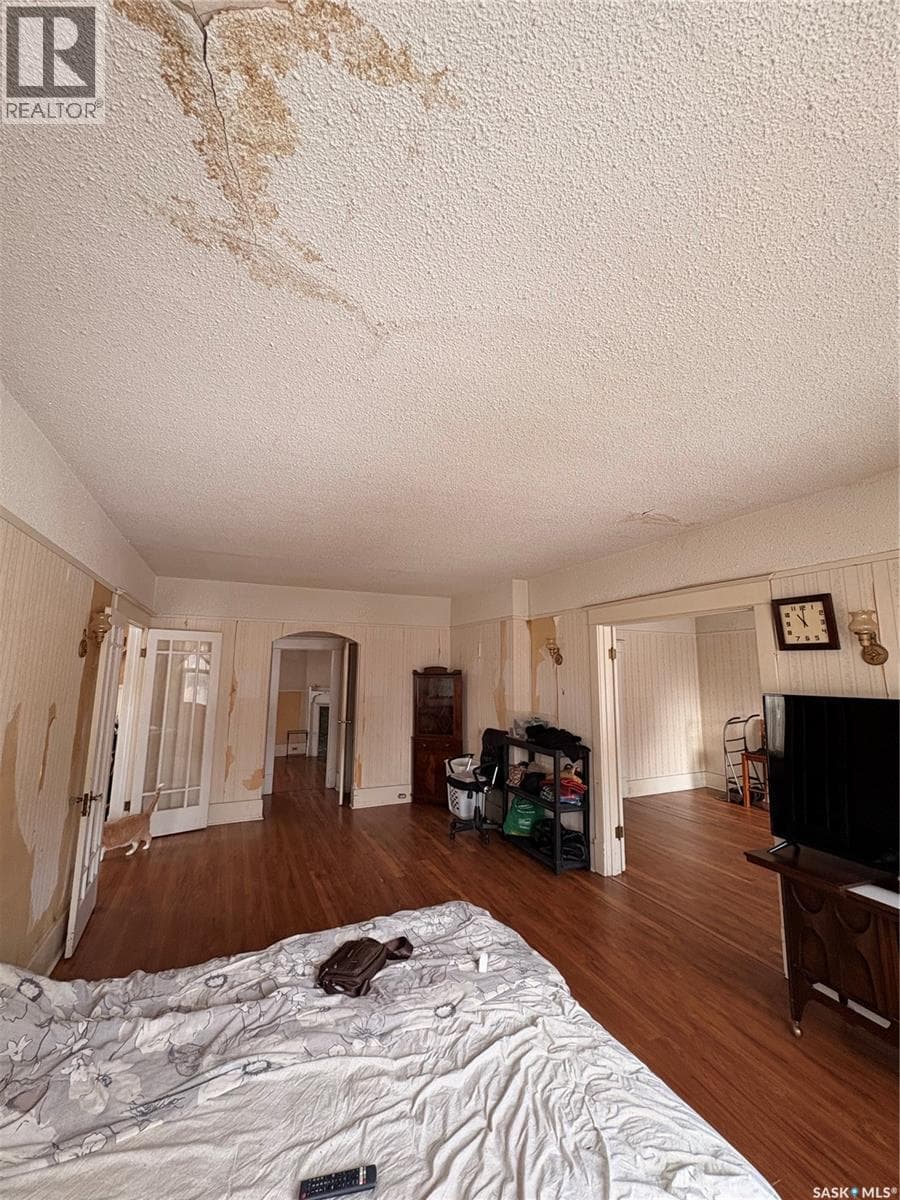 1102 Grafton AVENUE photo 5