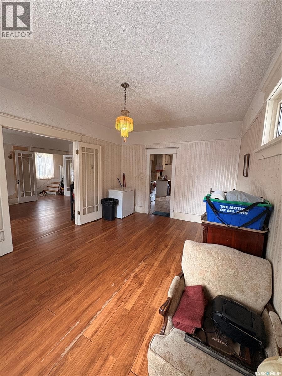 1102 Grafton AVENUE photo 7