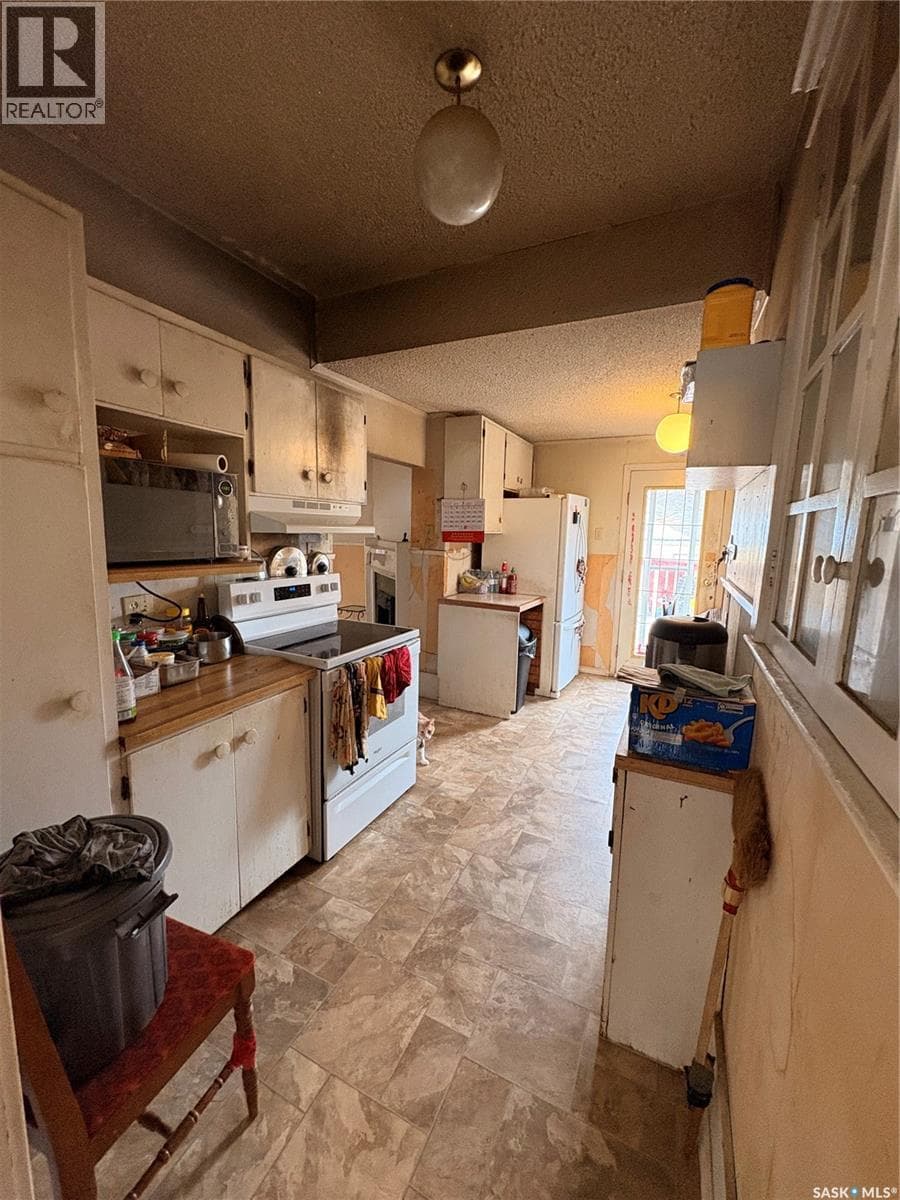 1102 Grafton AVENUE photo 8