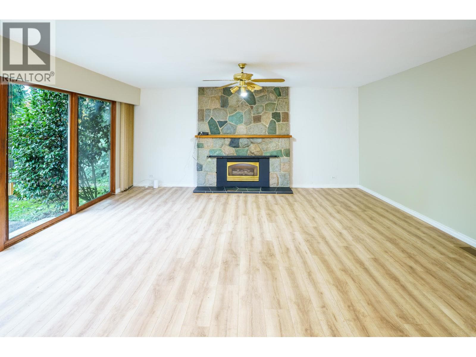 21254 117 AVENUE photo 4