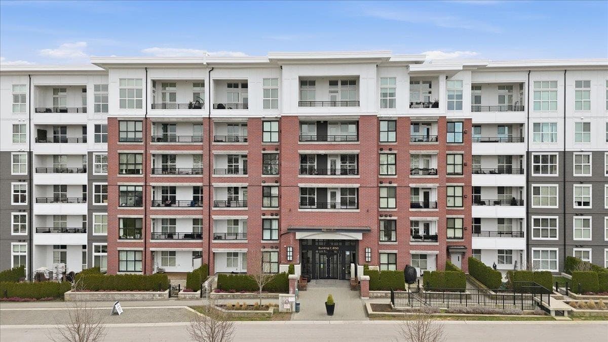 2 bed 2 bath single family at C211 8150 207 STREET — $595,000