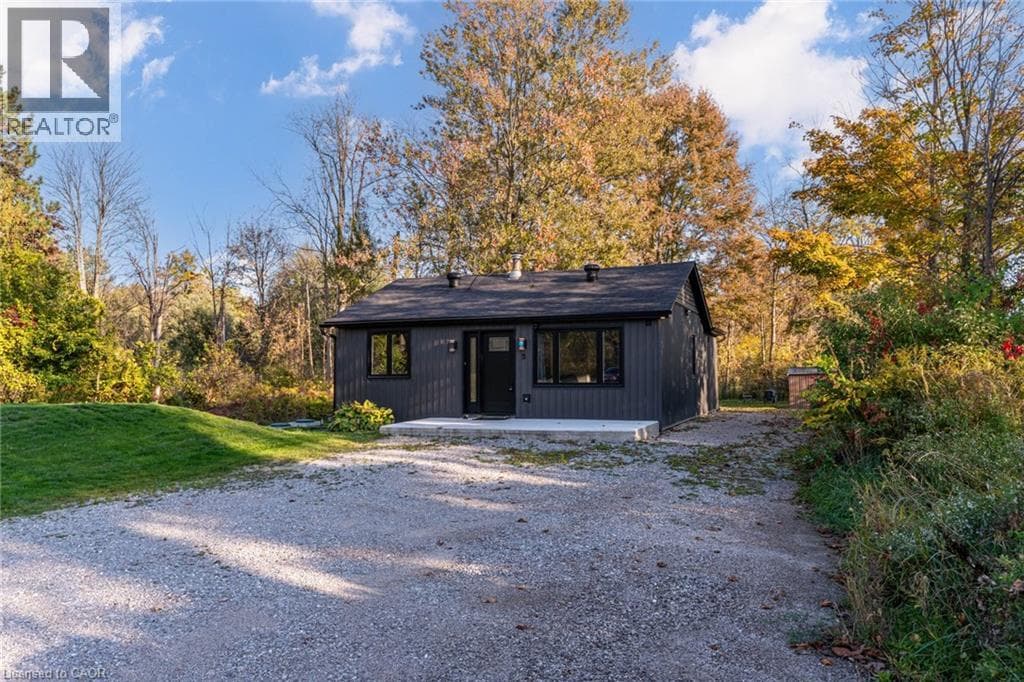 2 bed 1 bath single family at 8 MOUNTSBERG Road — $769,000