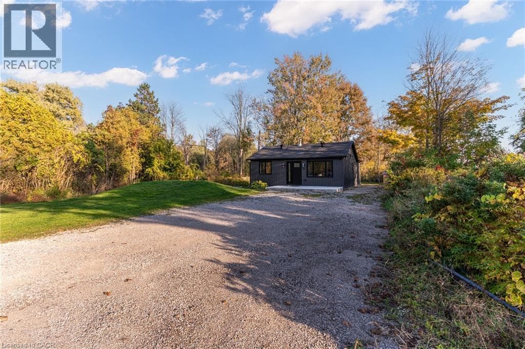 8 MOUNTSBERG Road photo 3