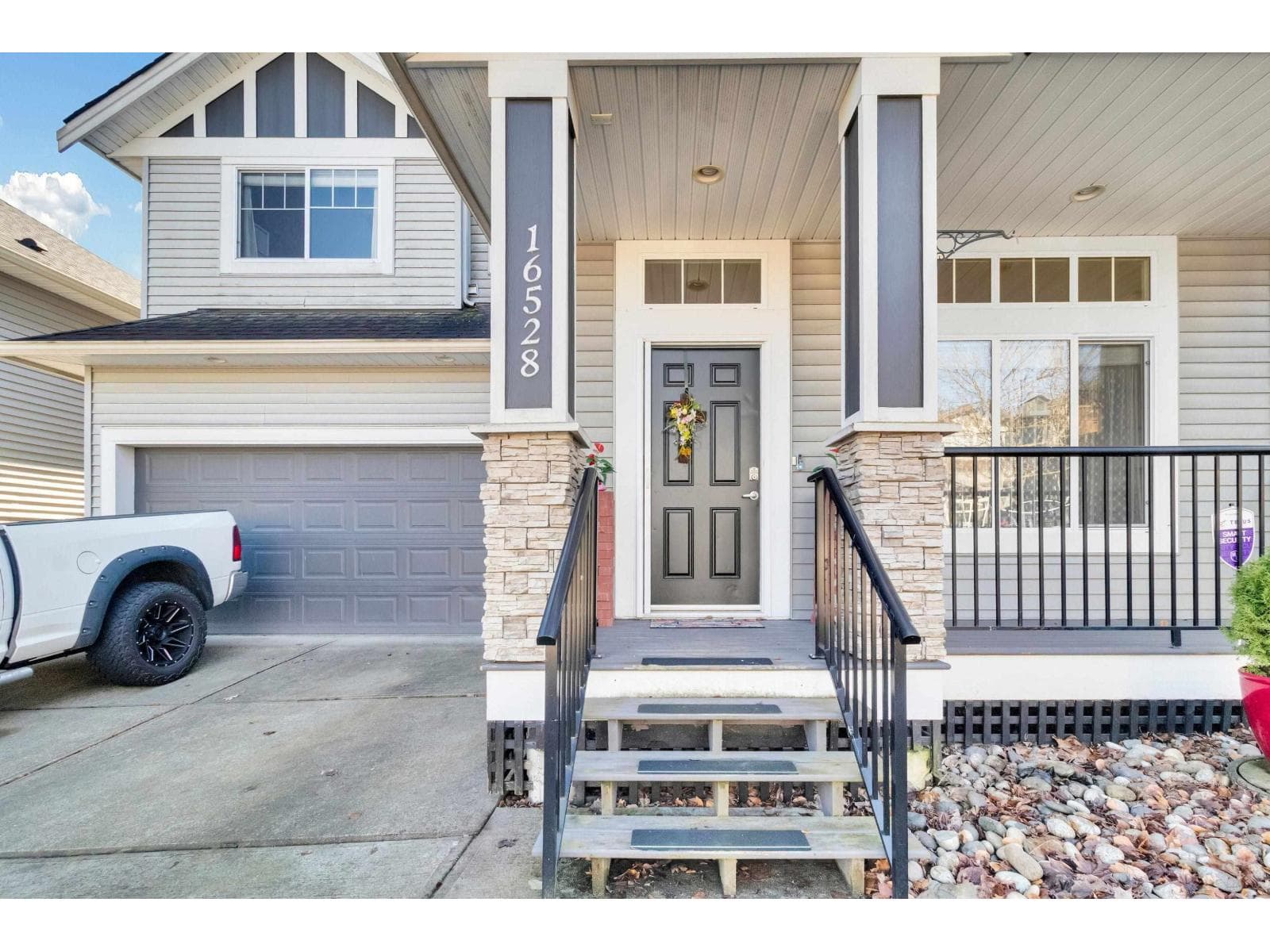 16528 59A AVENUE photo 3
