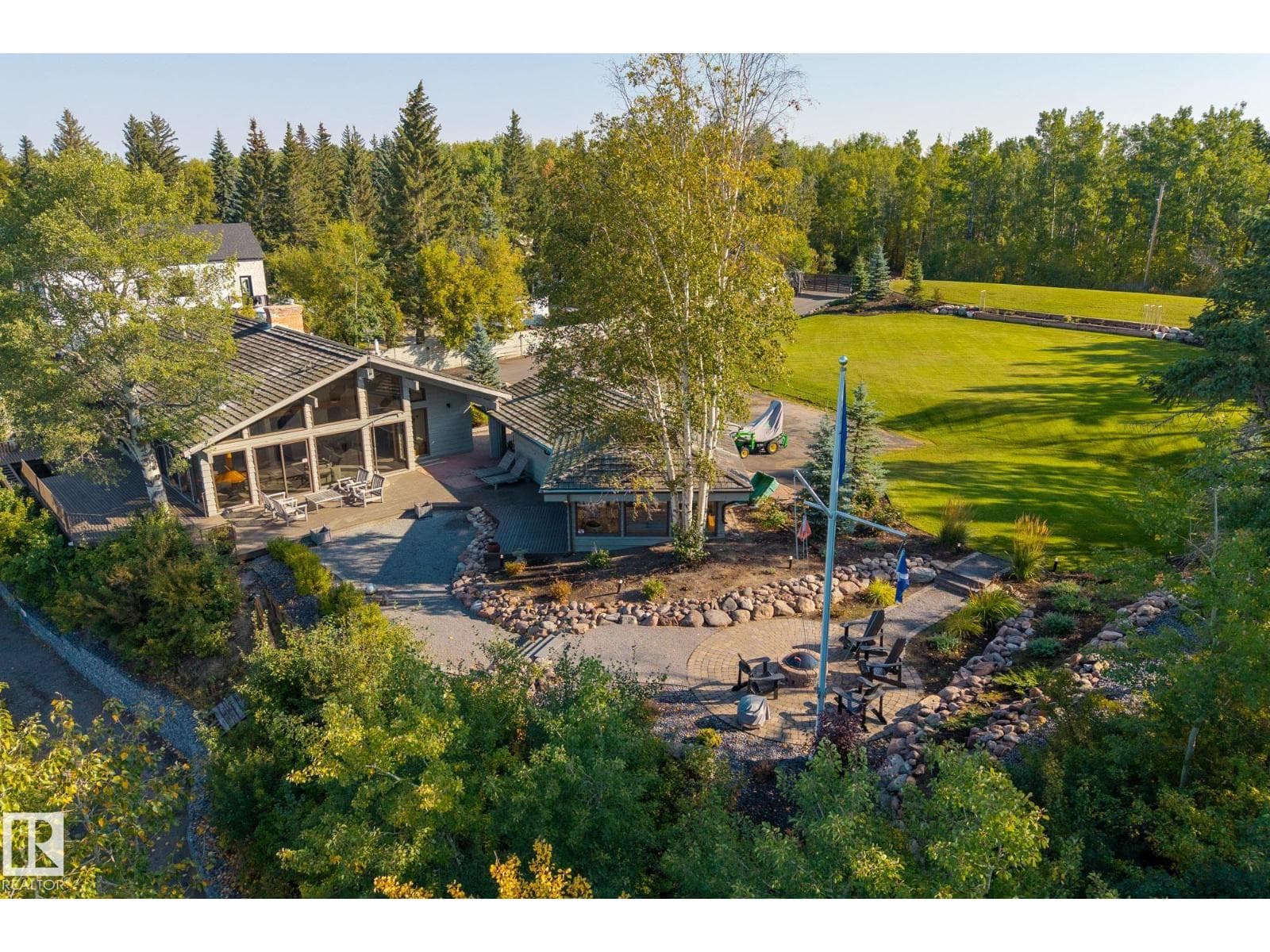 139 Silver Beach RD