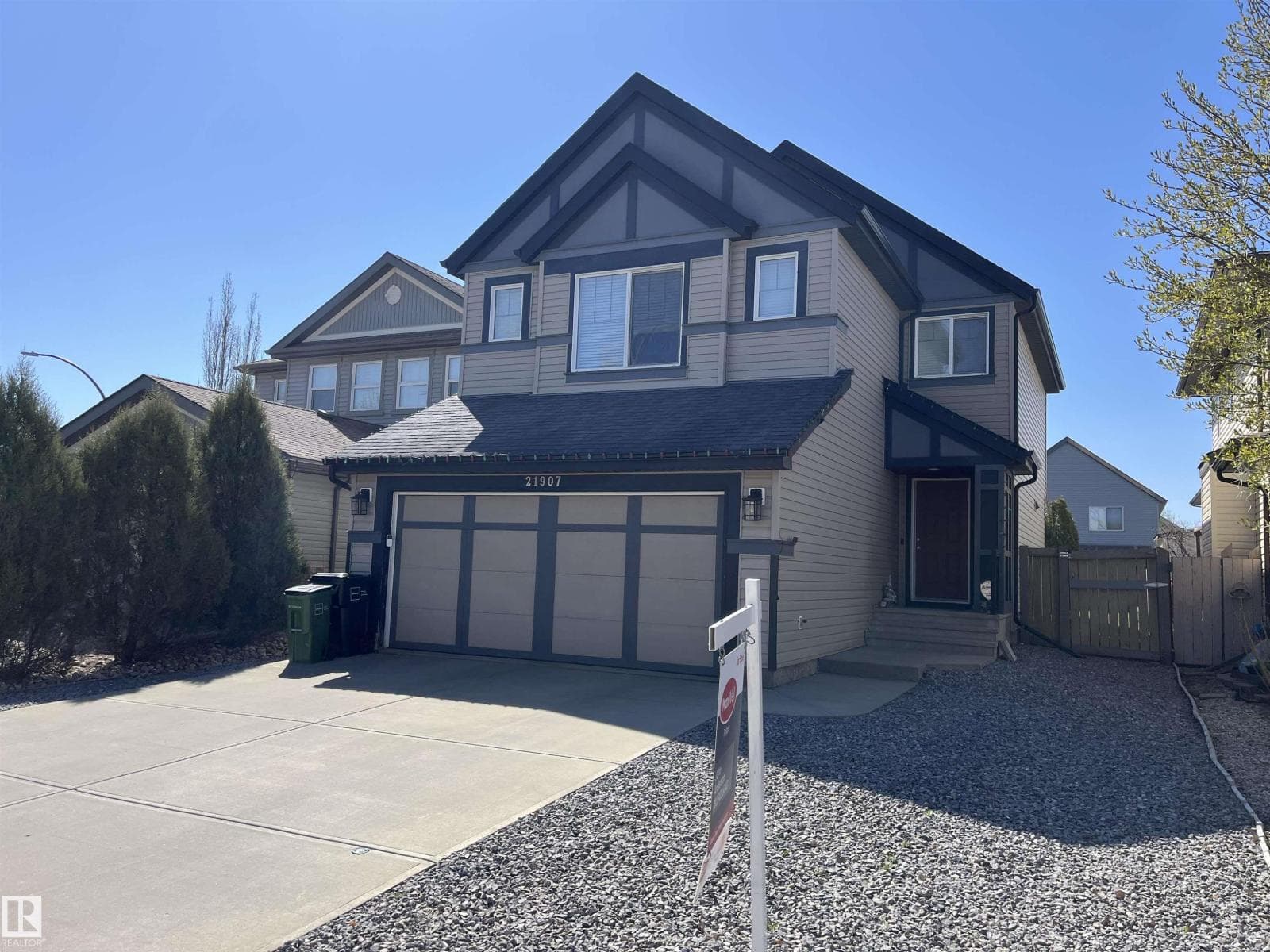 3 bed 4 bath single family at 21907 95 AV NW — $569,900
