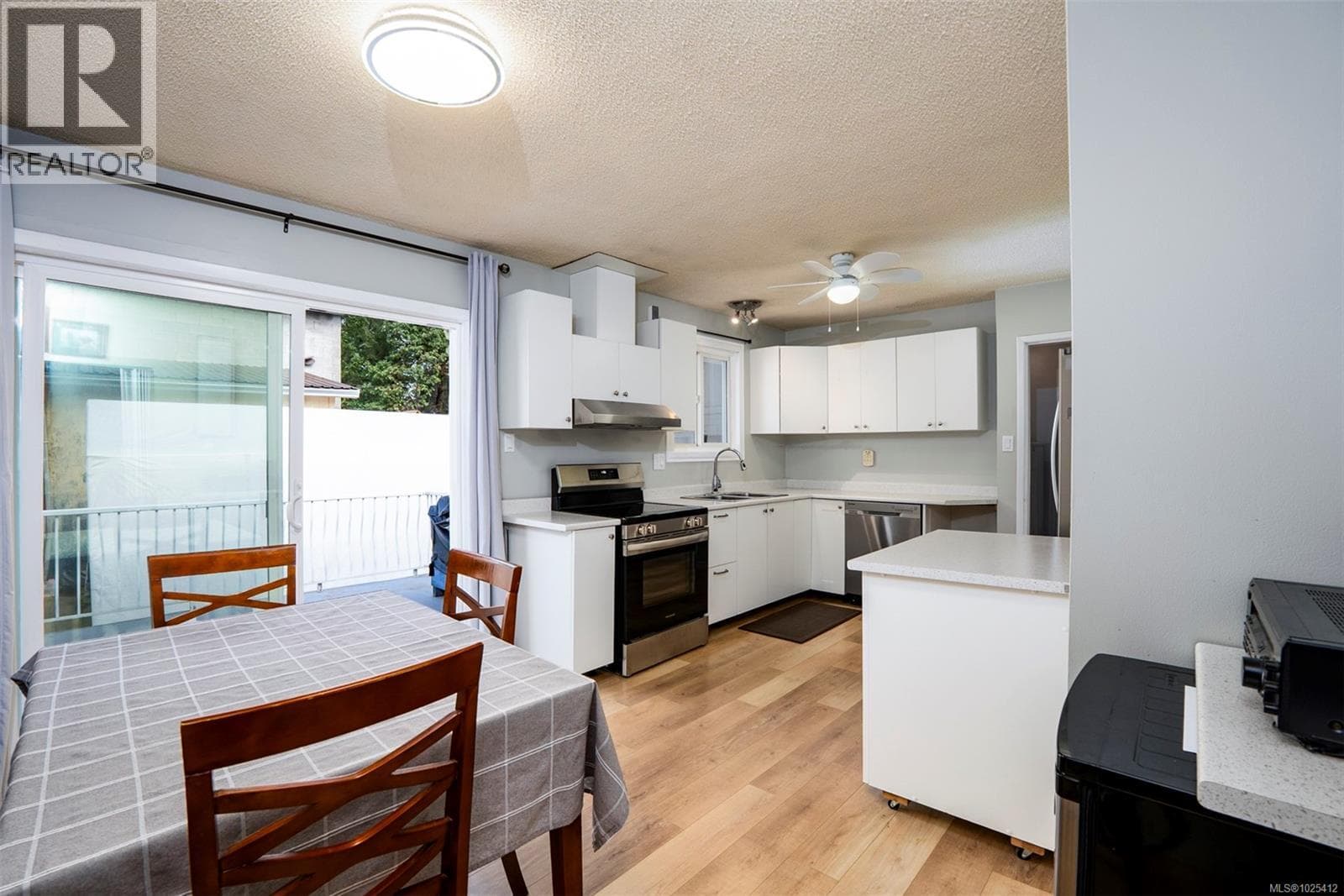 2116 Northfield Rd photo 5