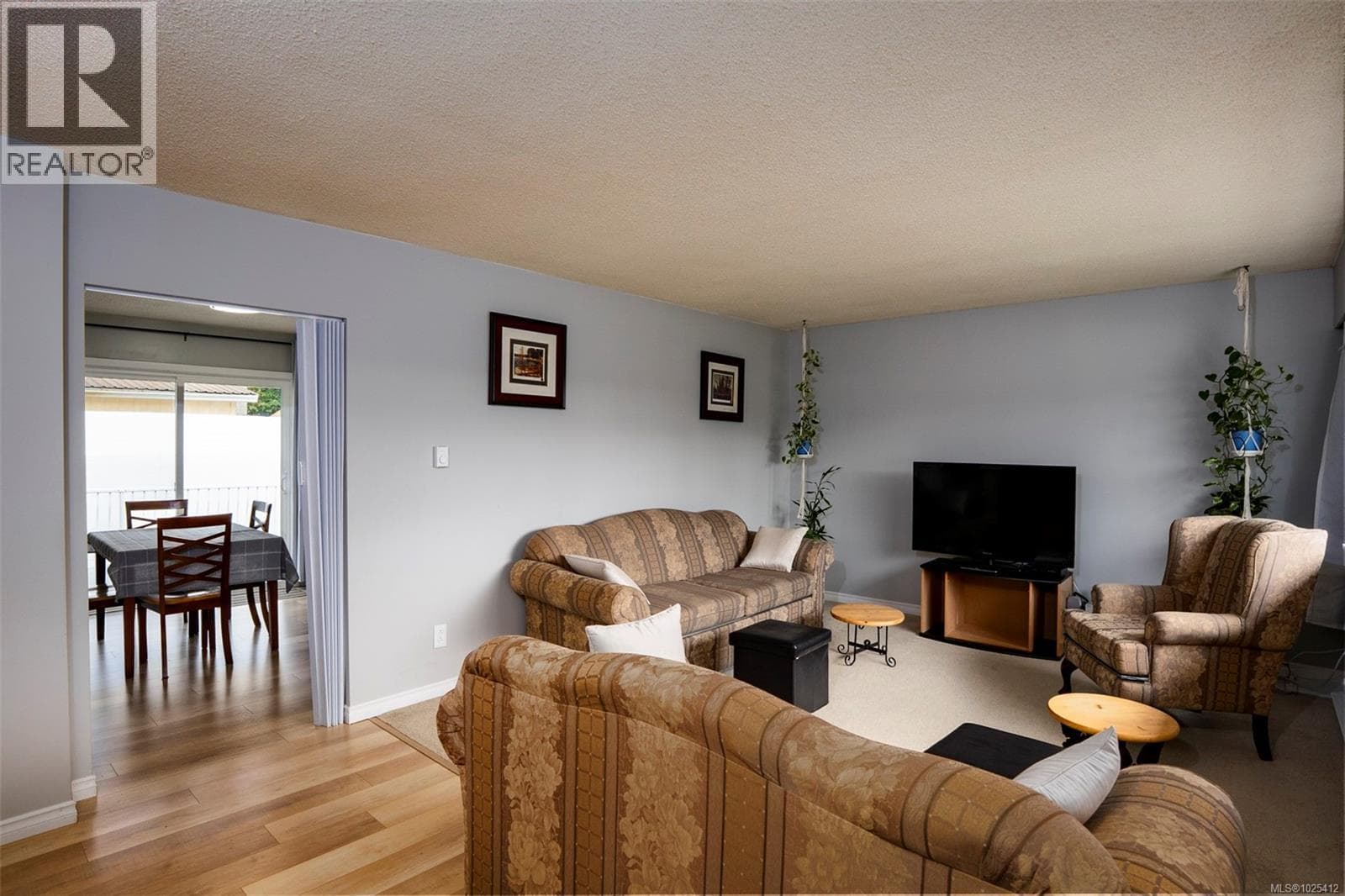 2116 Northfield Rd photo 4