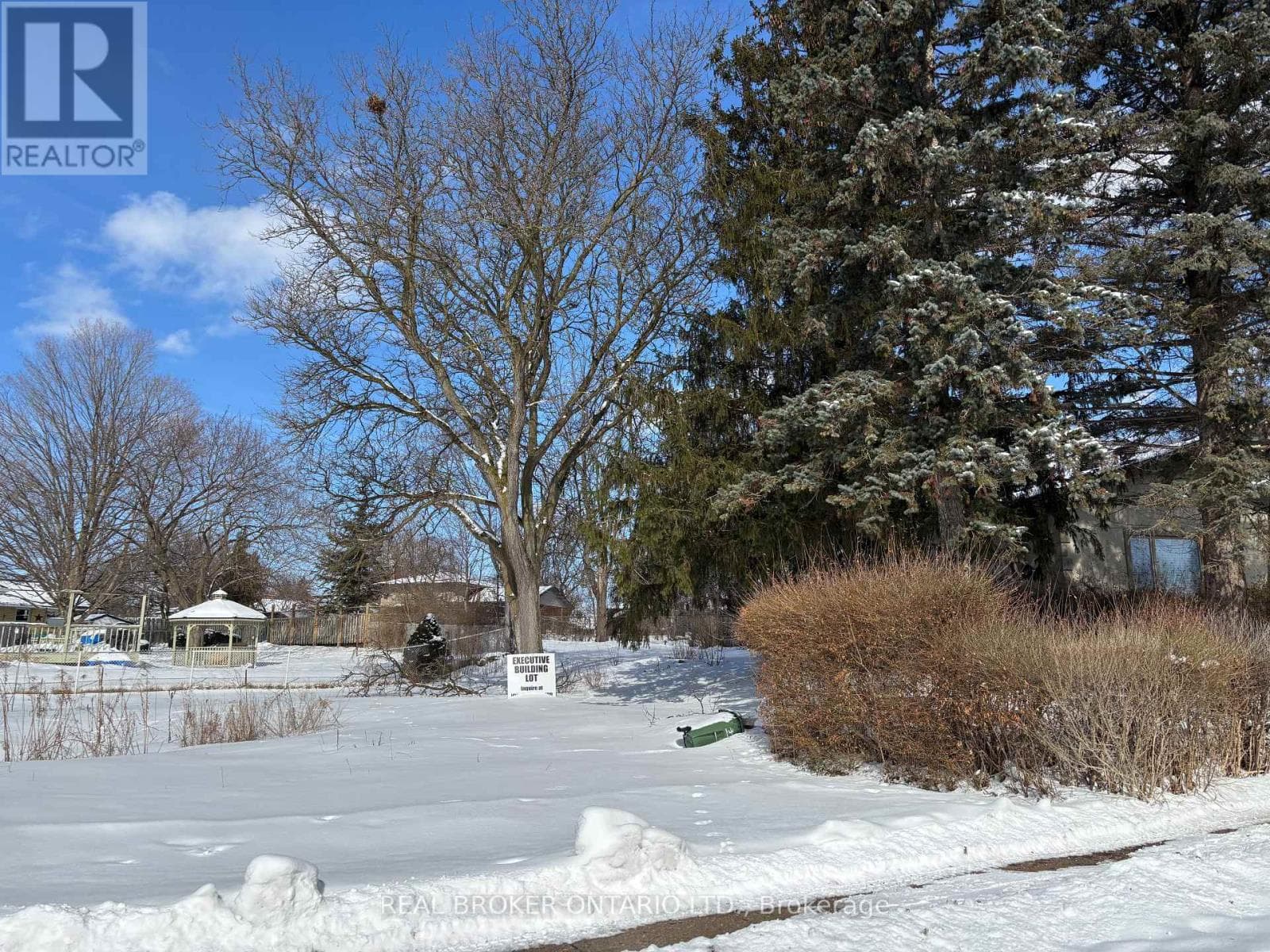 6 SHERWOOD DRIVE photo 4