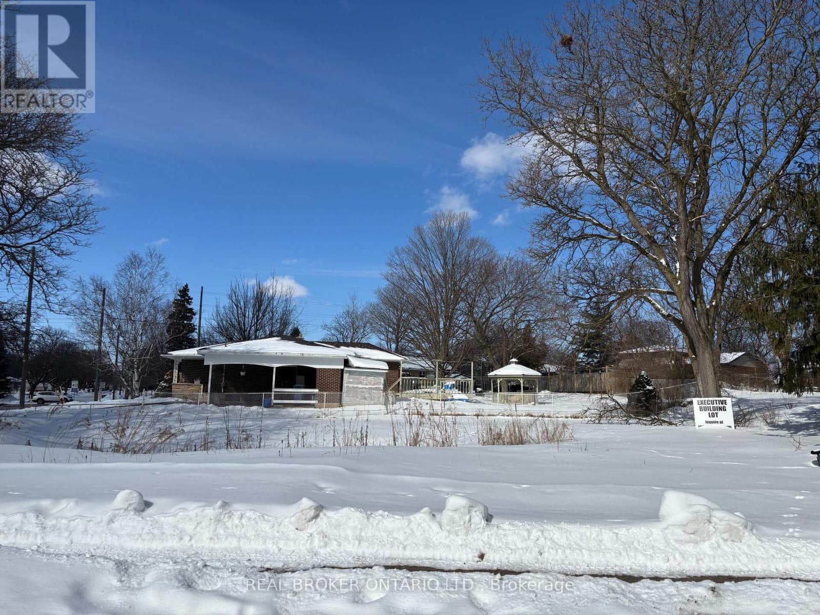 6 SHERWOOD DRIVE photo 5
