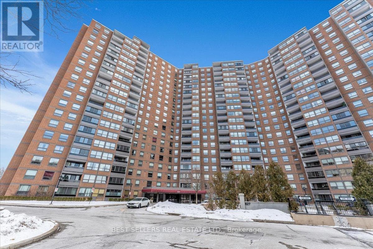3 bed 2 bath single family at 208 - 627 THE WEST MALL — $529,990