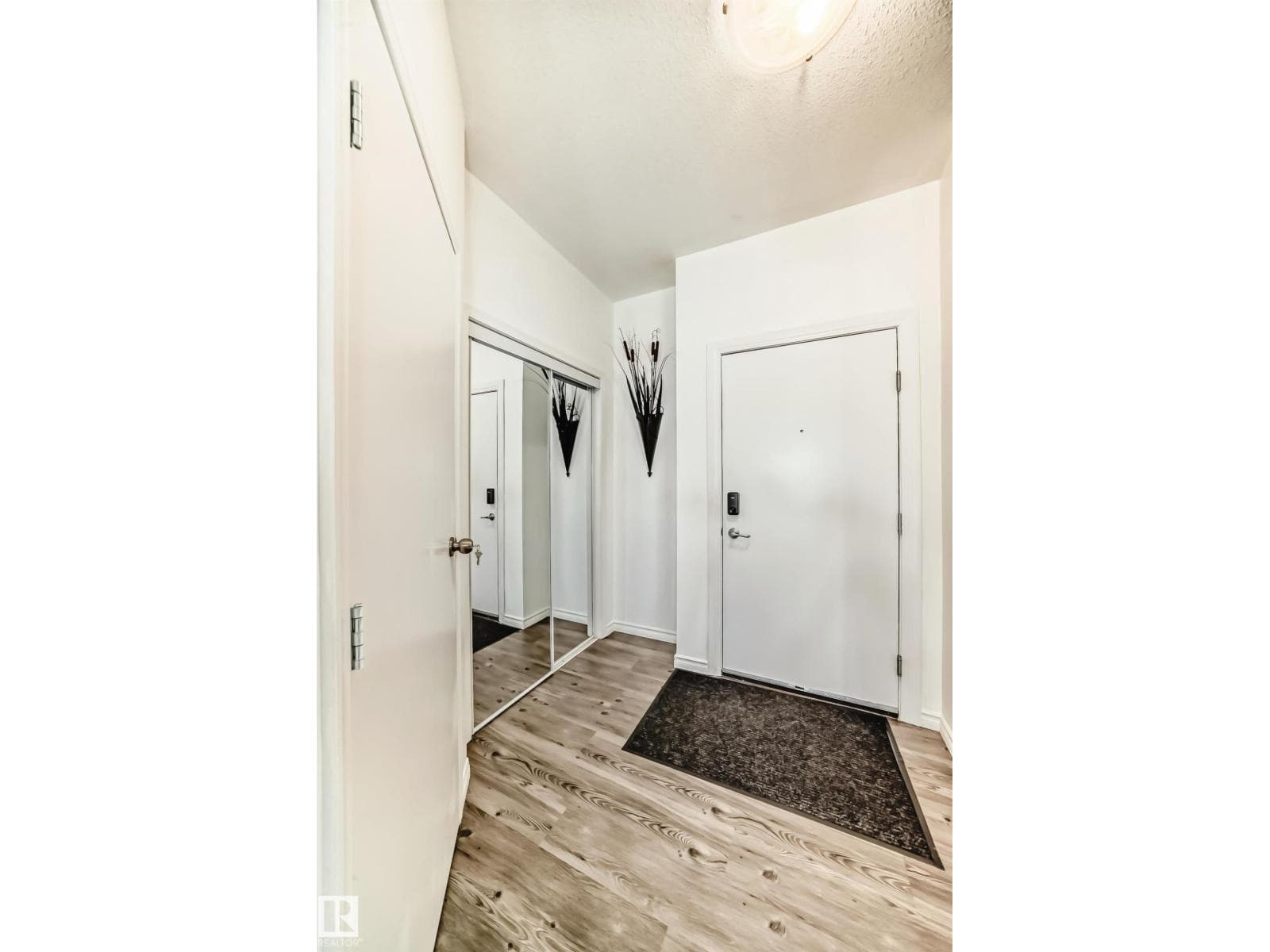 #207 4316 139 AV NW photo 3