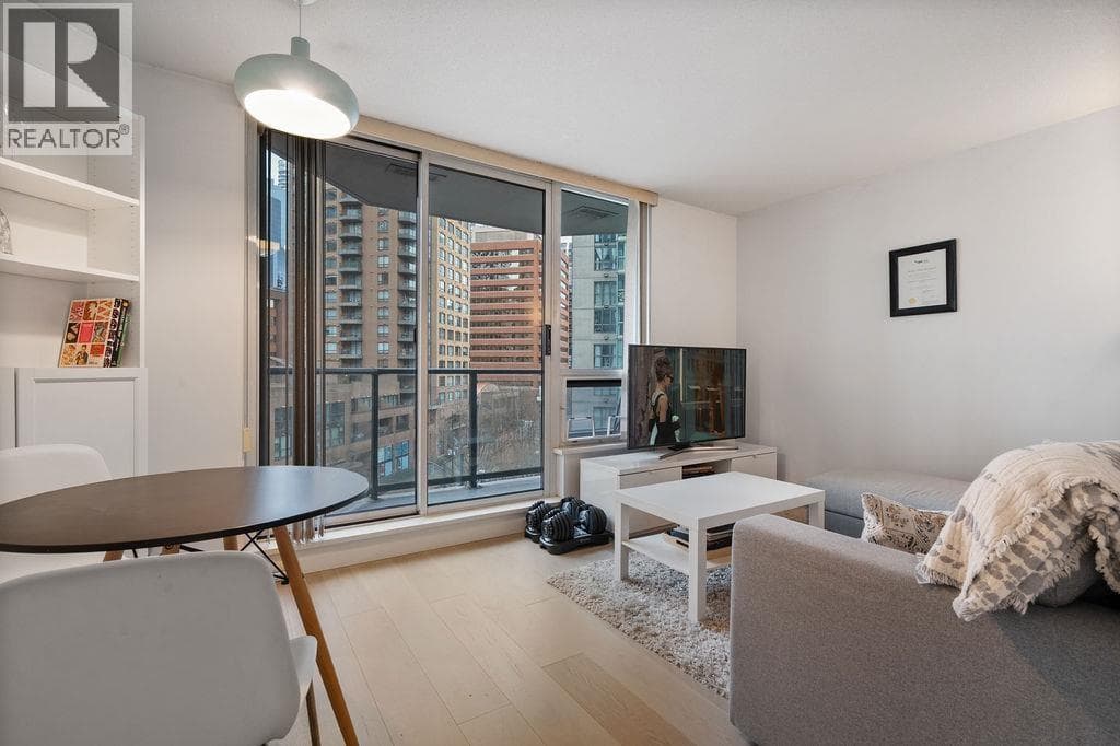 1 bed 1 bath single family at 603 1212 HOWE STREET — $499,000