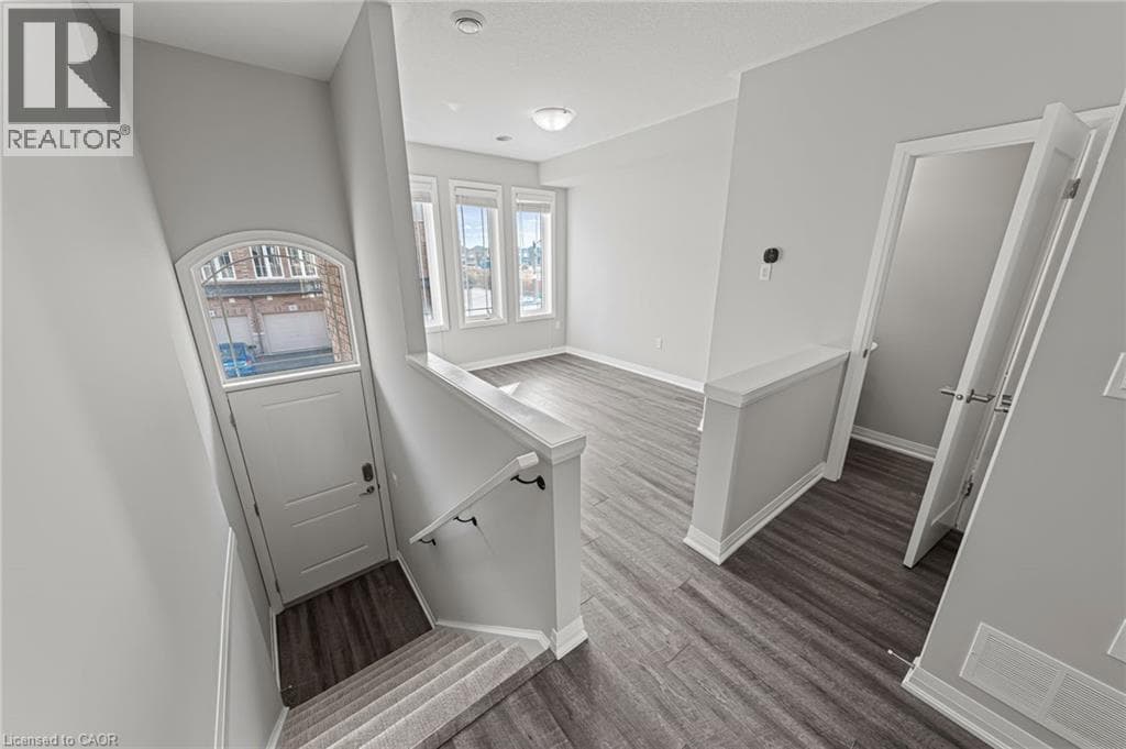 53 AQUARIUS Crescent photo 3