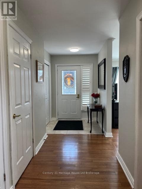 65 EDWIN CRESCENT photo 5