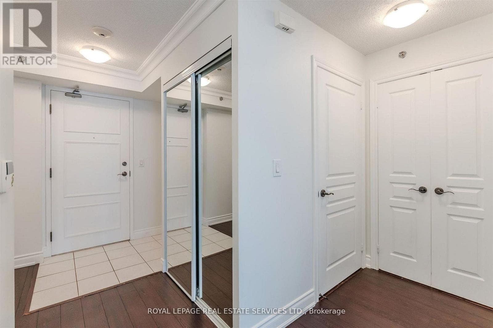 1109 - 3 MARINE PARADE DRIVE photo 3