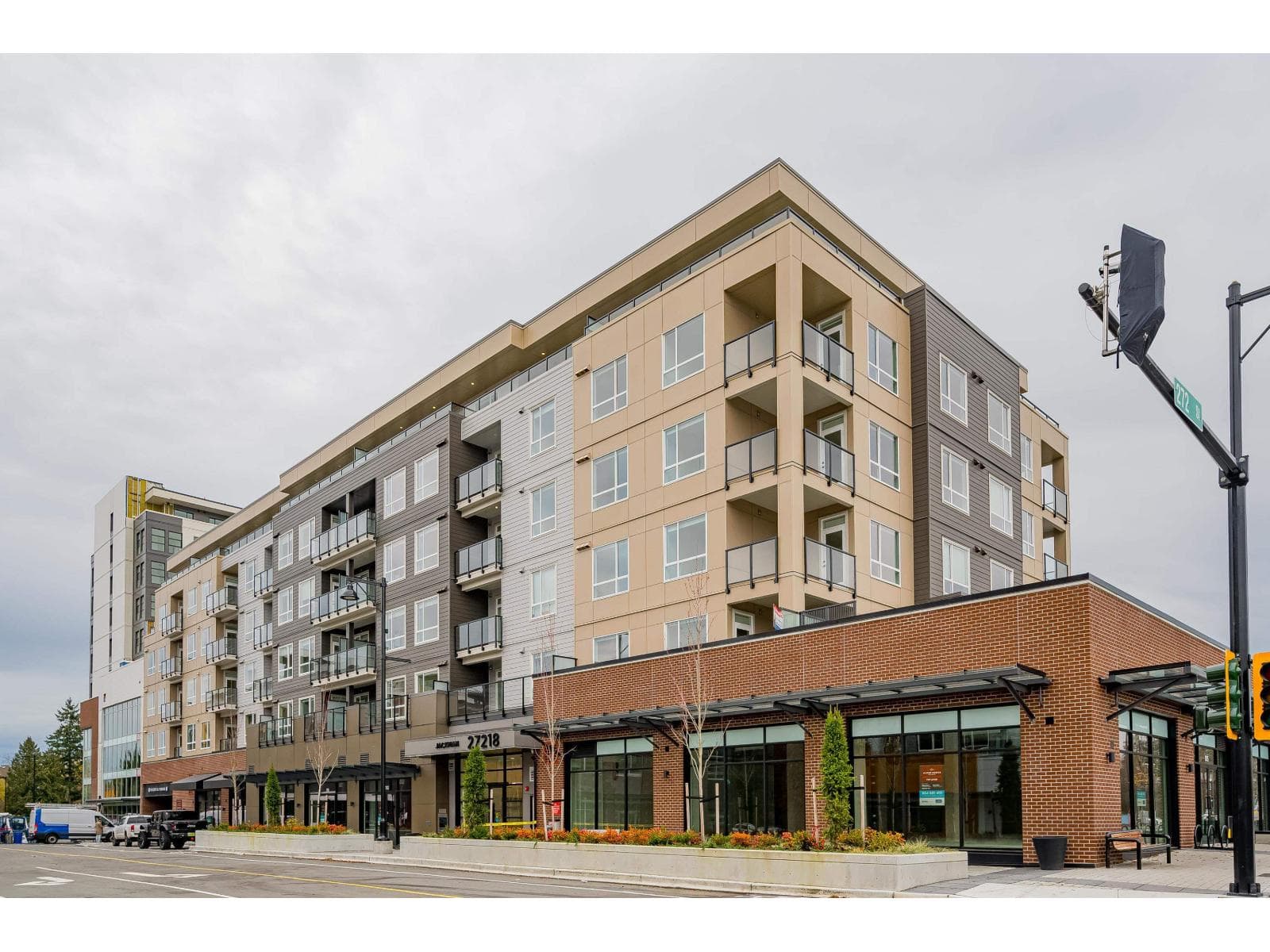 414 27218 ALDERGROVE TOWN CENTER DRIVE photo 3