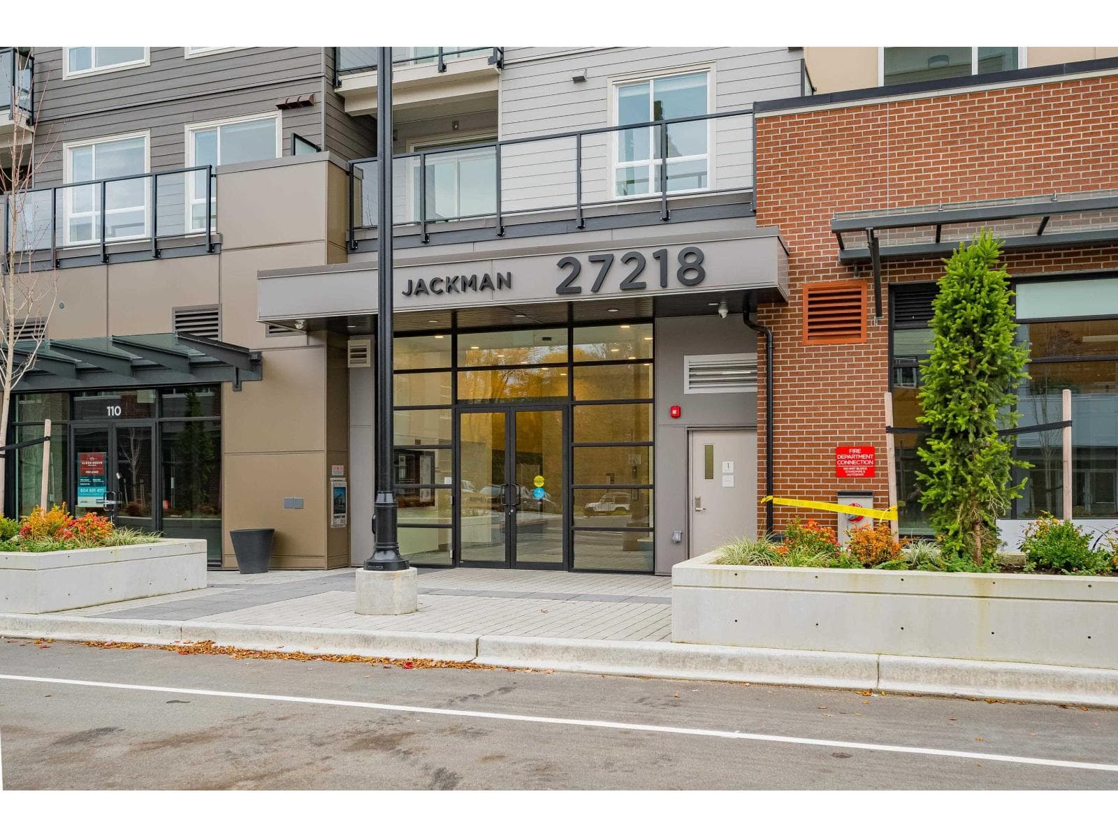 414 27218 ALDERGROVE TOWN CENTER DRIVE photo 5